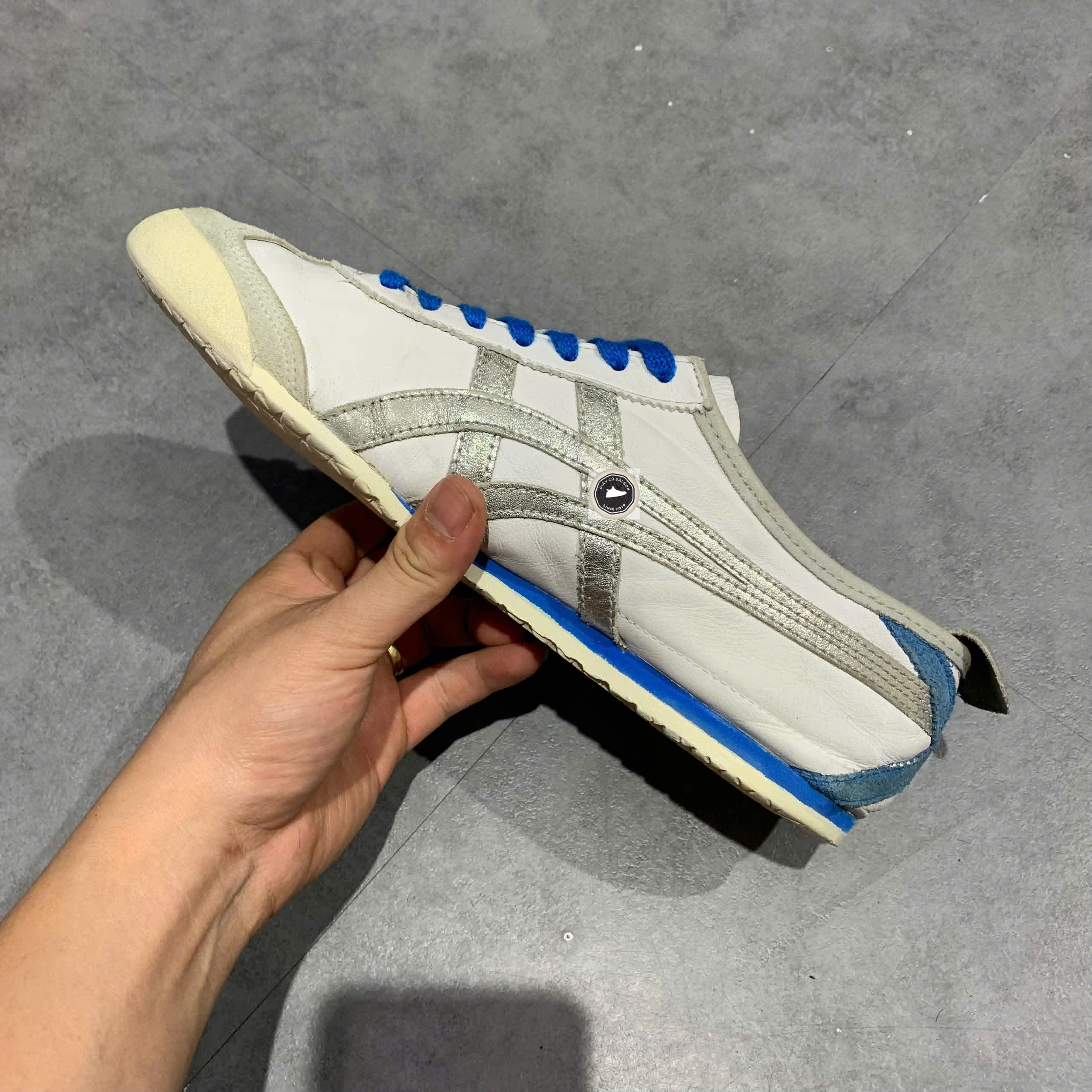 GIÀY THỂ THAO 2HAND 183A788 SIZE 42 GIÀY 2HAND CHÍNH HÃNG PVN22383