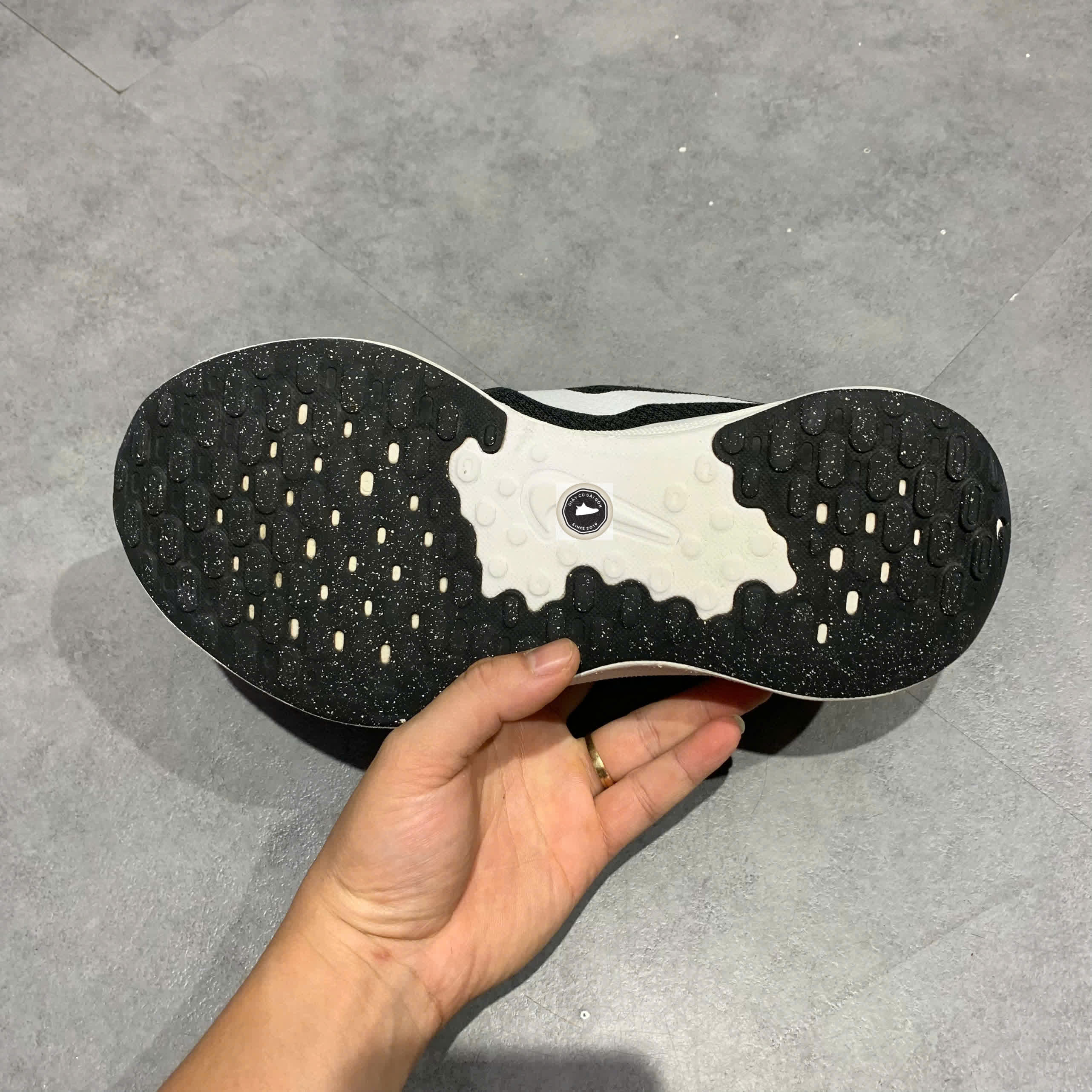 🔥 NIKE REVOLUTION 7 WIDE – SIZE 42.5 – PVN22301 – CHÍNH HÃNG