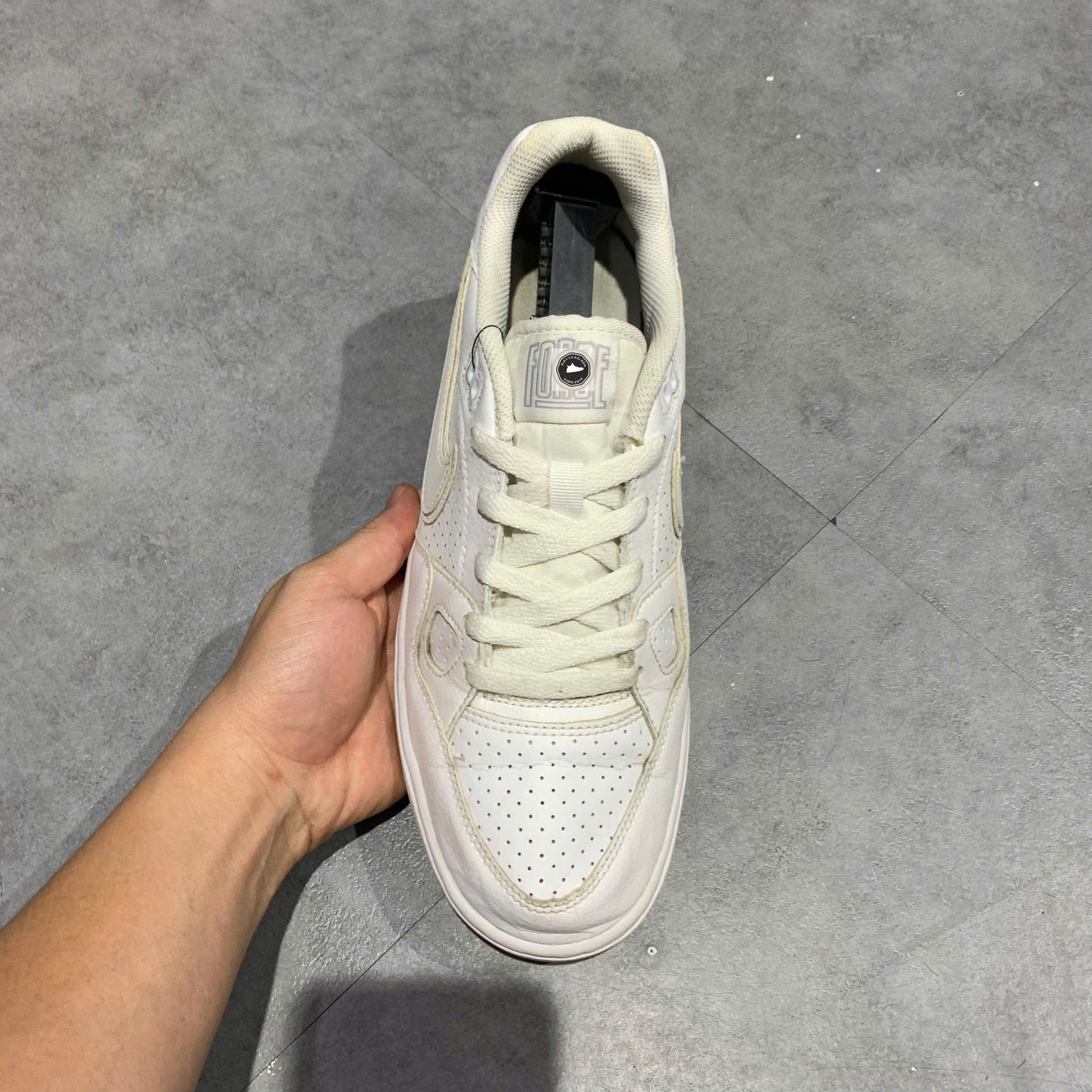 🔥 NIKE SON OF FORCE LOW – WHITE/BLACK – SIZE 42 – PVN22594 – CHÍNH HÃNG