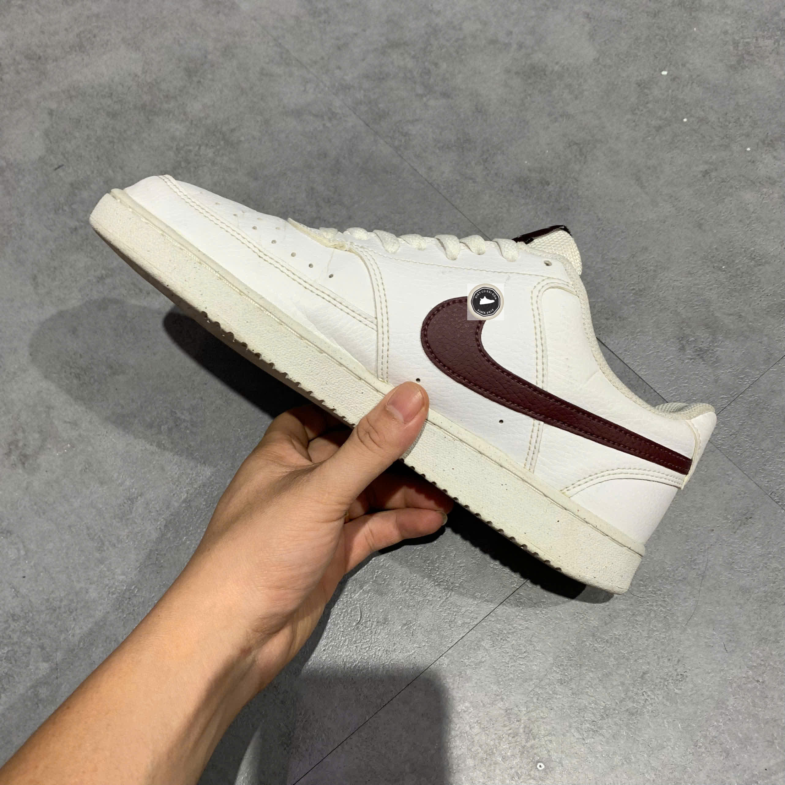 Nike Court Vision Low Next Nature 'White Burgundy Crush' DH2987 113 SIZE 42 GIÀY 2HAND CHÍNH HÃNG PVN22689