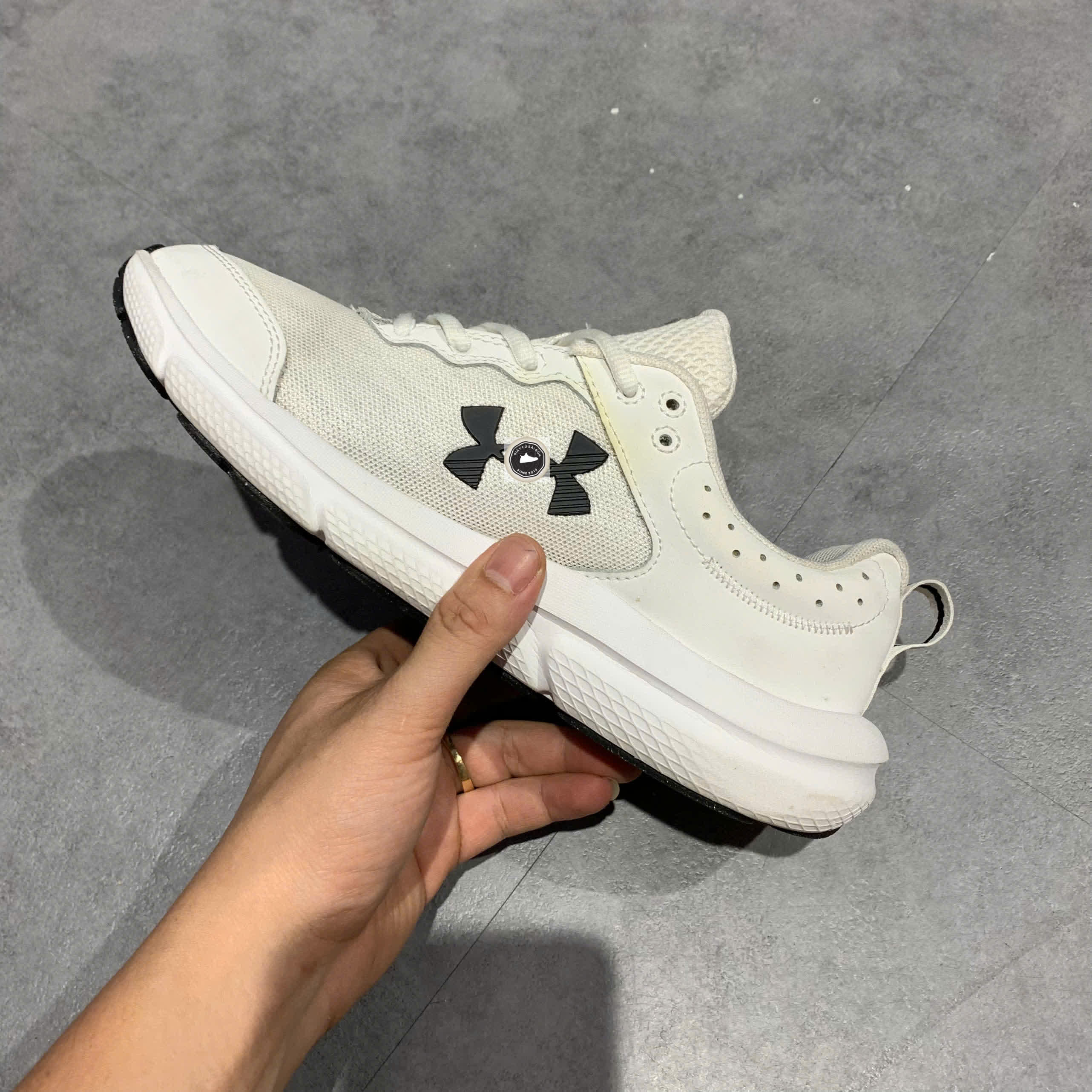 🔥 Under Armour Womens Charged Assert 10 3026179‑104 – SIZE 39 – PVN22232 – CHÍNH HÃNG