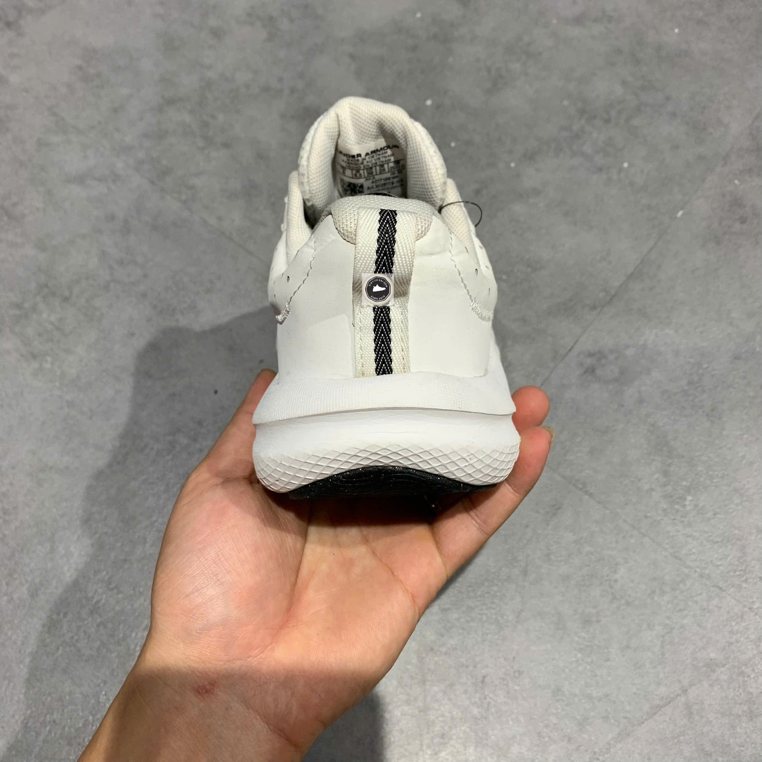 🔥 Under Armour Womens Charged Assert 10 3026179‑104 – SIZE 39 – PVN22232 – CHÍNH HÃNG