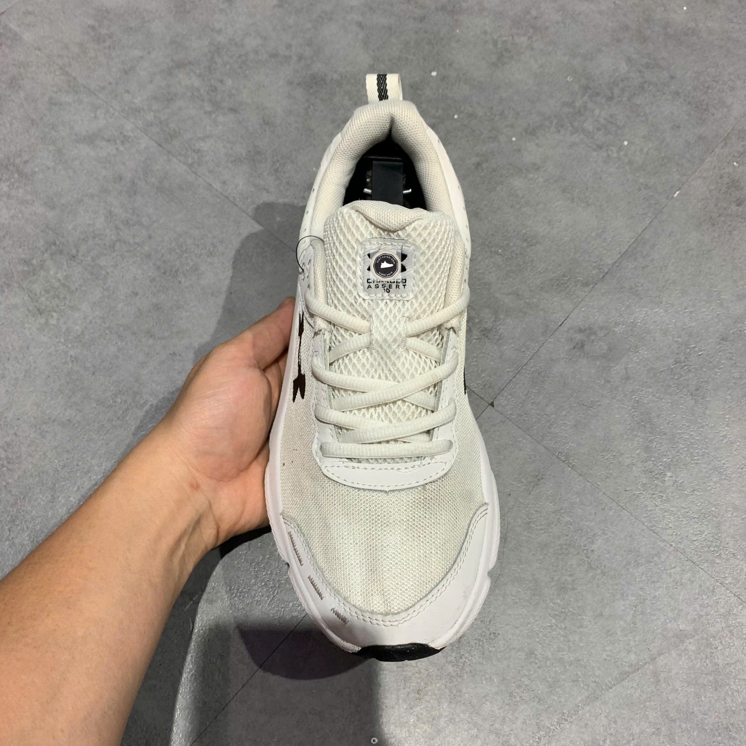 🔥 Under Armour Womens Charged Assert 10 3026179‑104 – SIZE 39 – PVN22232 – CHÍNH HÃNG