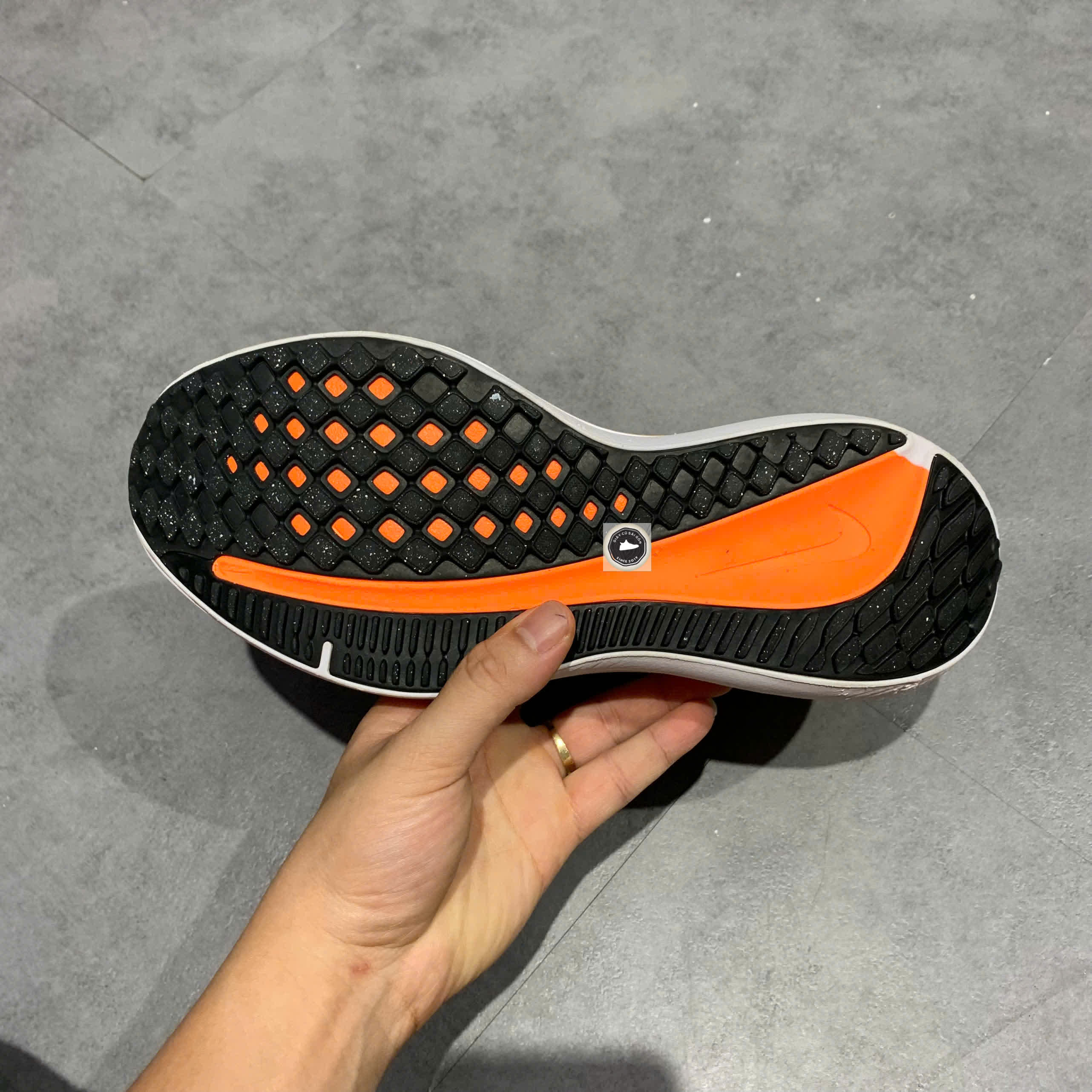 Nike Air Winflo 10 'White Volt' - DV4022 101 - Size 40.5 - GIÀY 2HAND CHÍNH HÃNG PVN22420