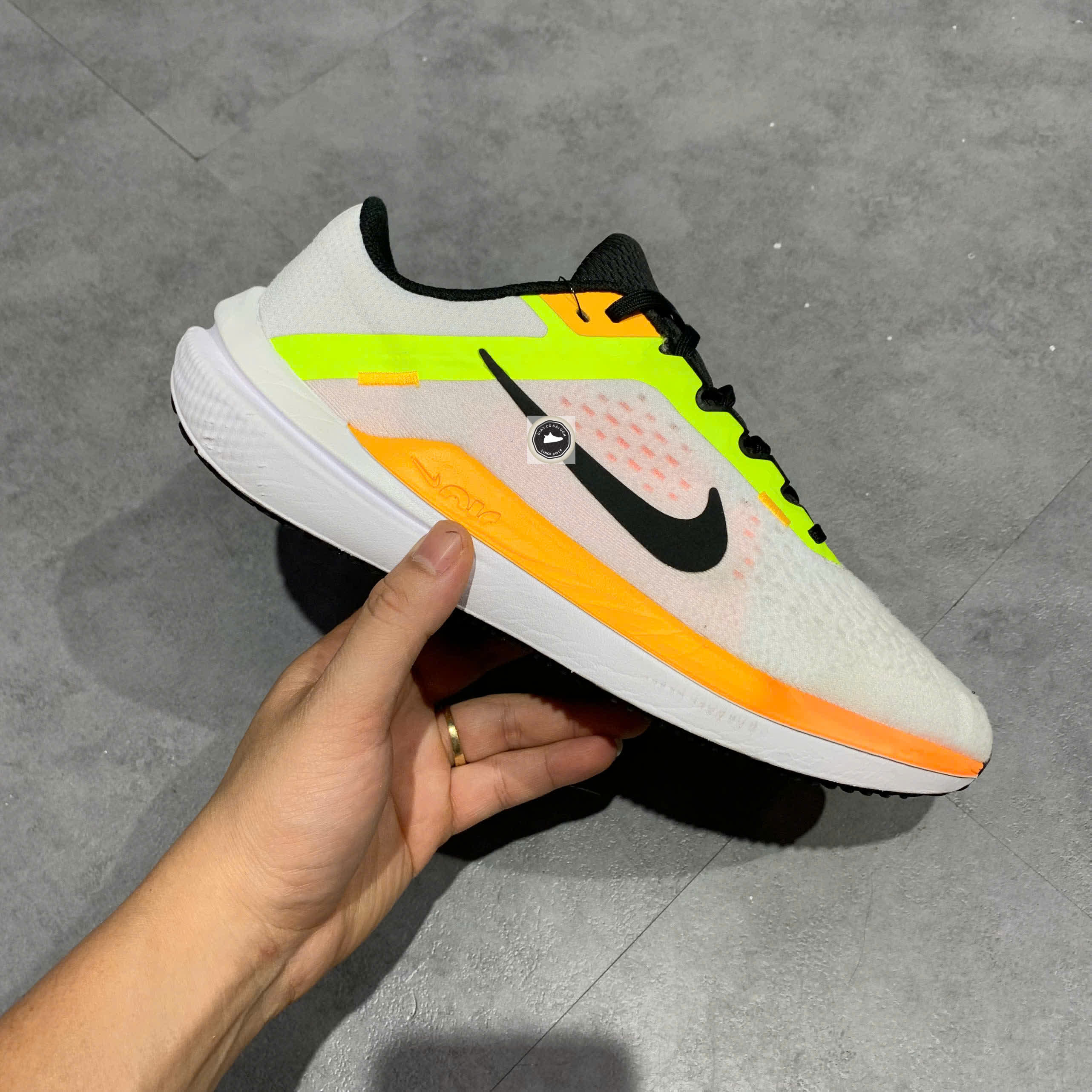 Nike Air Winflo 10 'White Volt' - DV4022 101 - Size 40.5 - GIÀY 2HAND CHÍNH HÃNG PVN22420