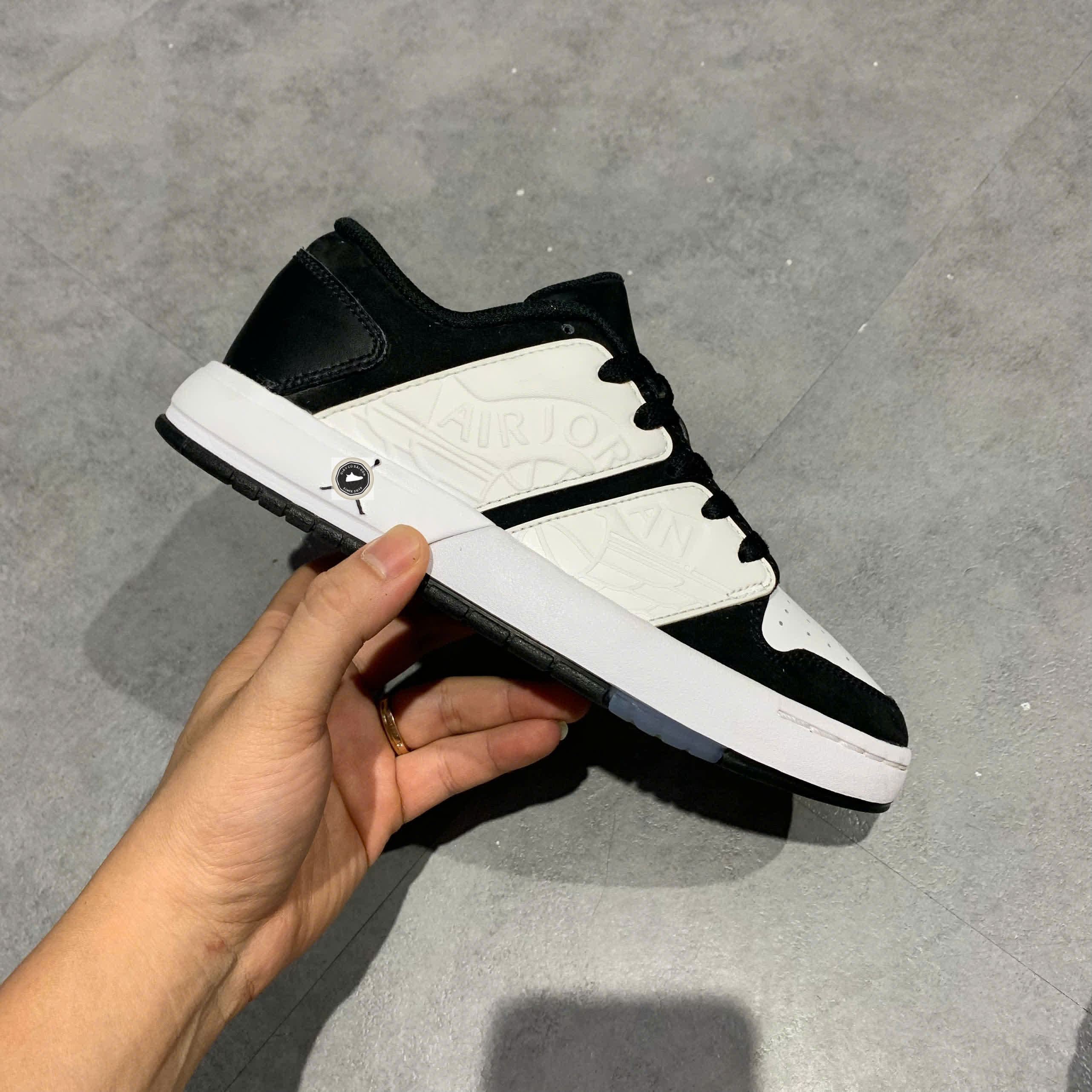 Jordan Nu Retro 1 Low White Black (GS) - FB4412 100 - Size 36 - GIÀY 2HAND CHÍNH HÃNG 23048