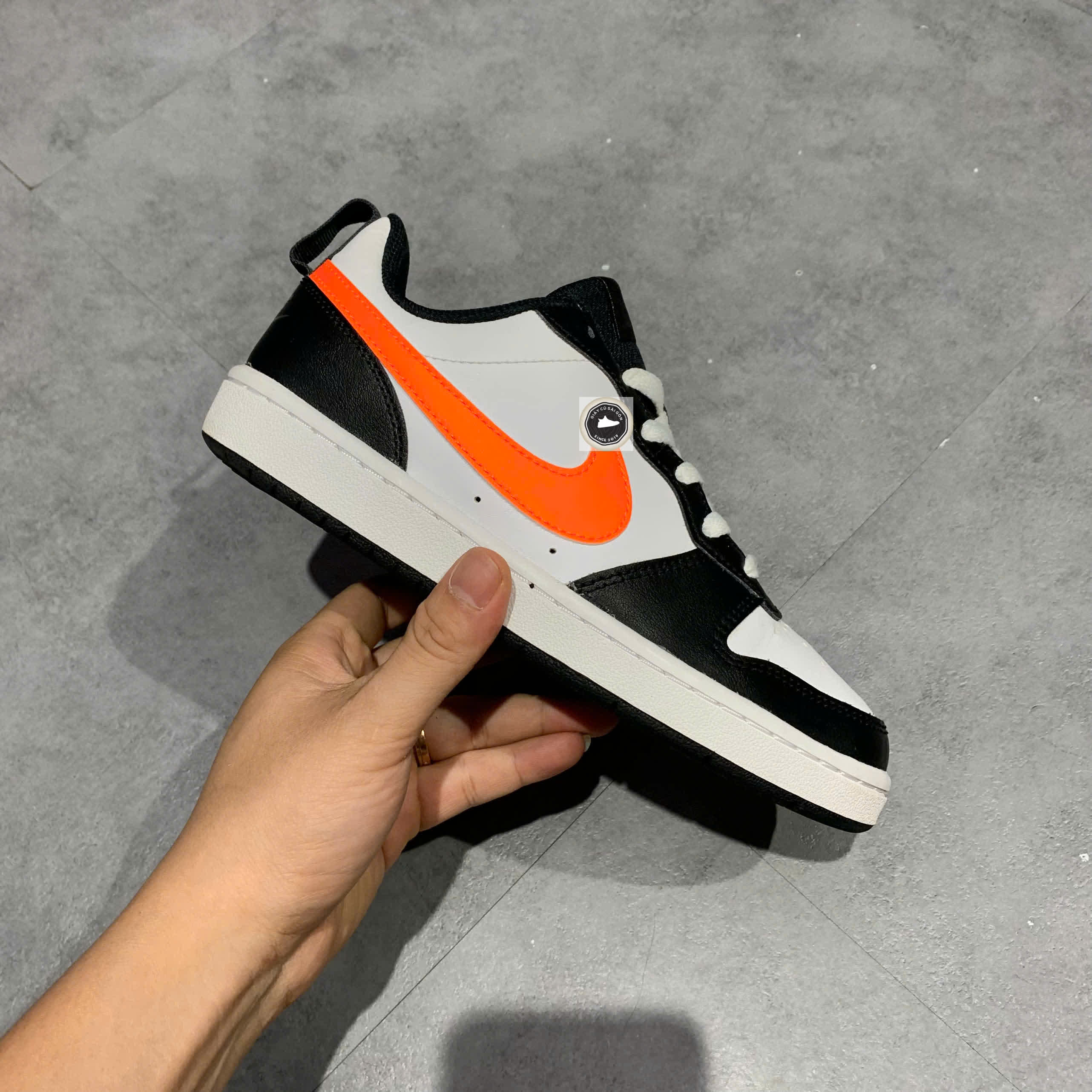 Nike Court Borough Low 2 GS White Black Orange - BQ5448 115 - Size 36 - GIÀY 2HAND CHÍNH HÃNG 23060