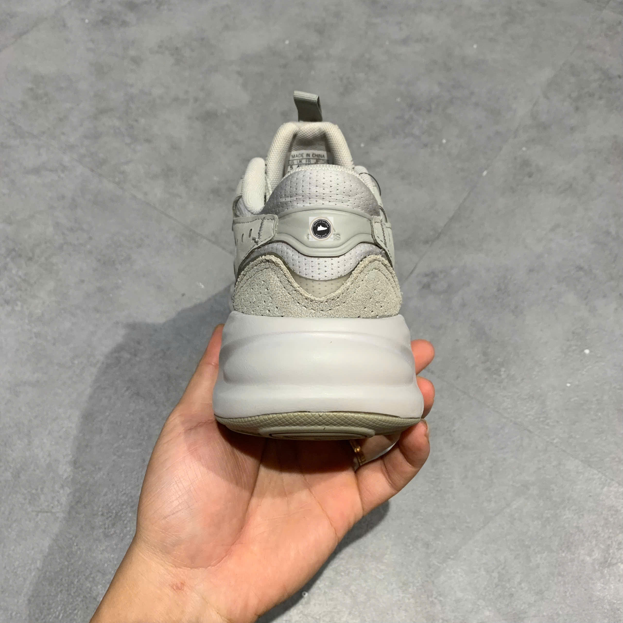 🔥 ADIDAS OZWEEGO – SIZE 37 1/3 – PVN23061 – CHÍNH HÃNG