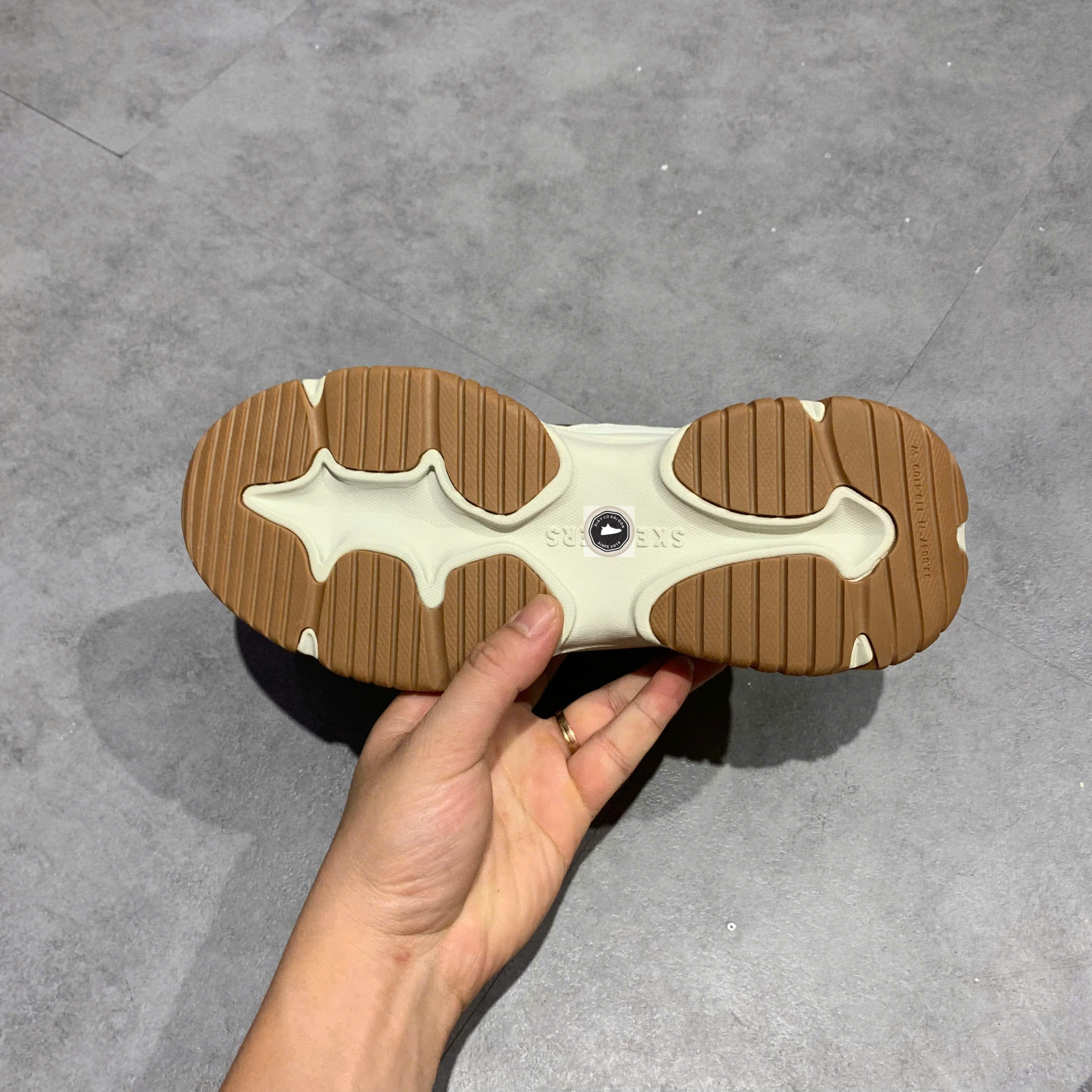 🔥 SKECHERS STREET MOONHIKER – SIZE 37 – PVN23001 – CHÍNH HÃNG