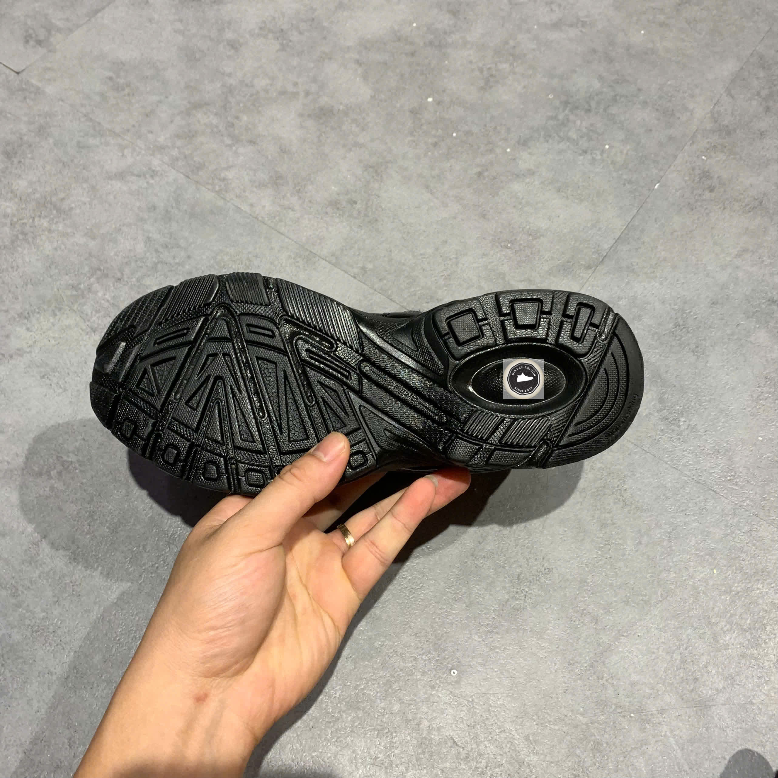 🔥 PUMA AXIS ‘BLACK SILVER’ – SIZE 37 – PVN23084 – CHÍNH HÃNG