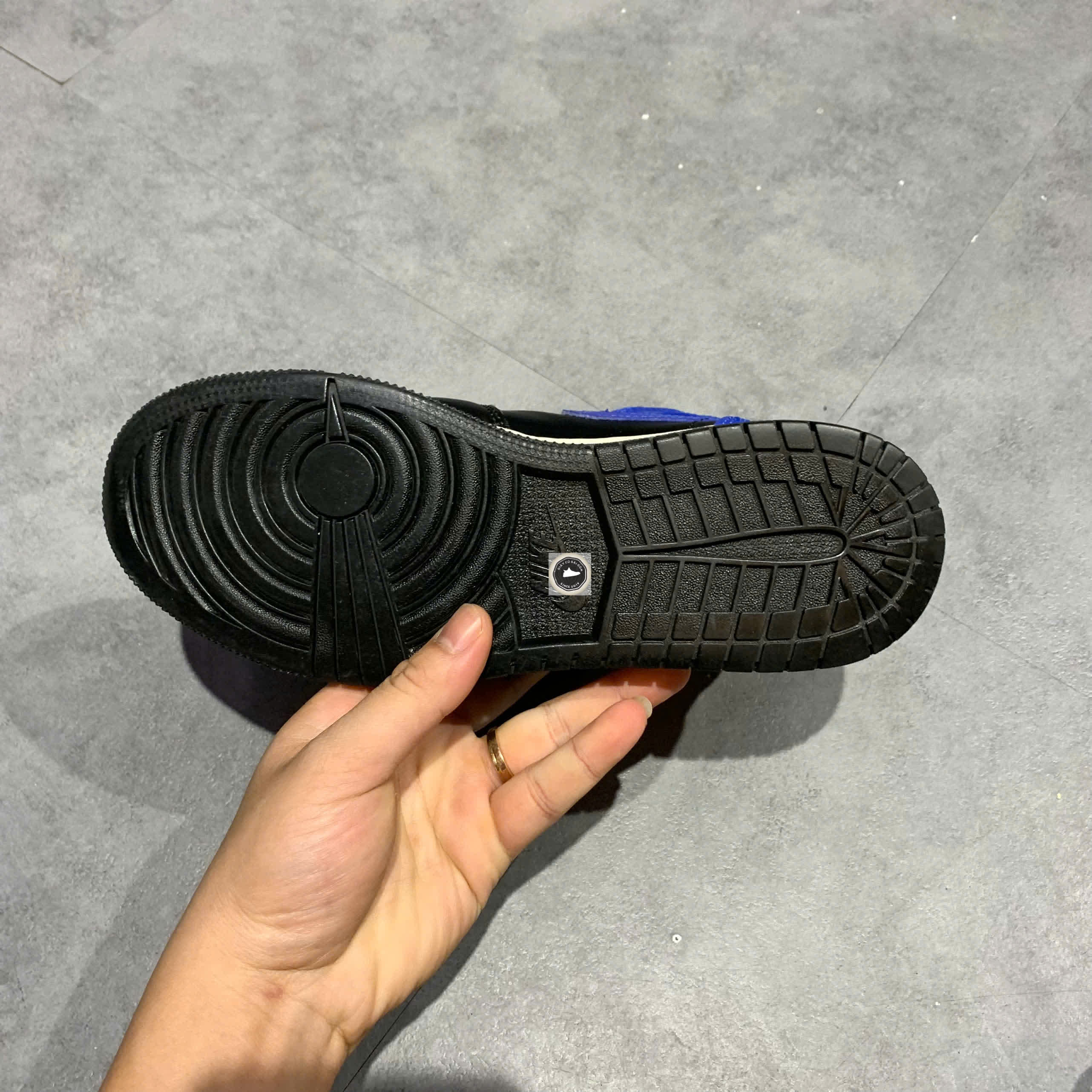 🔥 NIKE AIR JORDAN 1 MID ‘HYPER ROYAL’ – SIZE 37.5 – PVN18021 – CHÍNH HÃNG