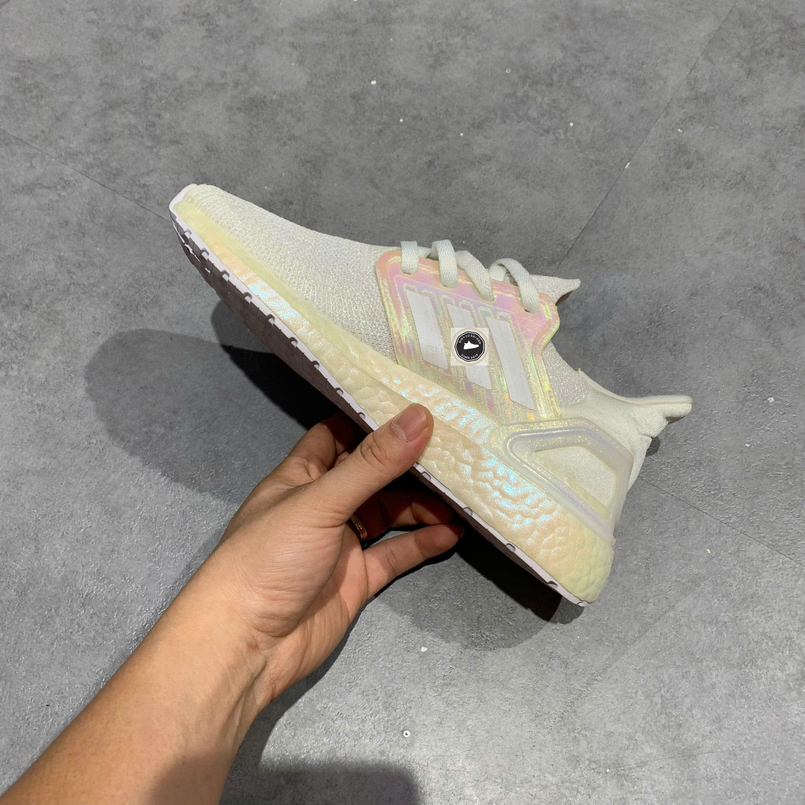 🔥 ADIDAS ULTRABOOST 20 ‘WHITE IRIDESCENT’ – SIZE 36 2/3 – PVN23051 – CHÍNH HÃNG