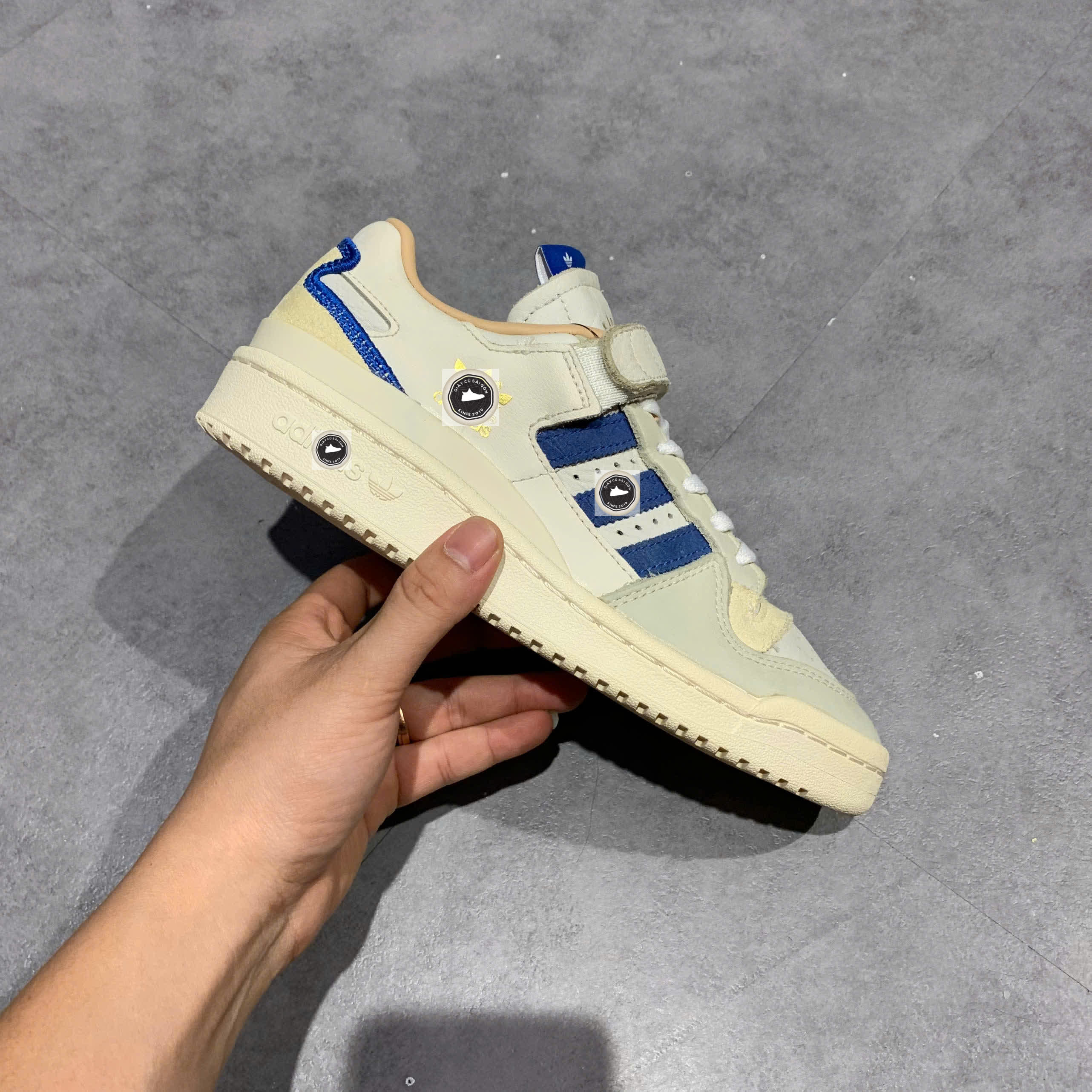 🔥 ADIDAS FORUM 84 LOW ‘WHITE/BLUE’ – SIZE 38 – PVN22958 – CHÍNH HÃNG