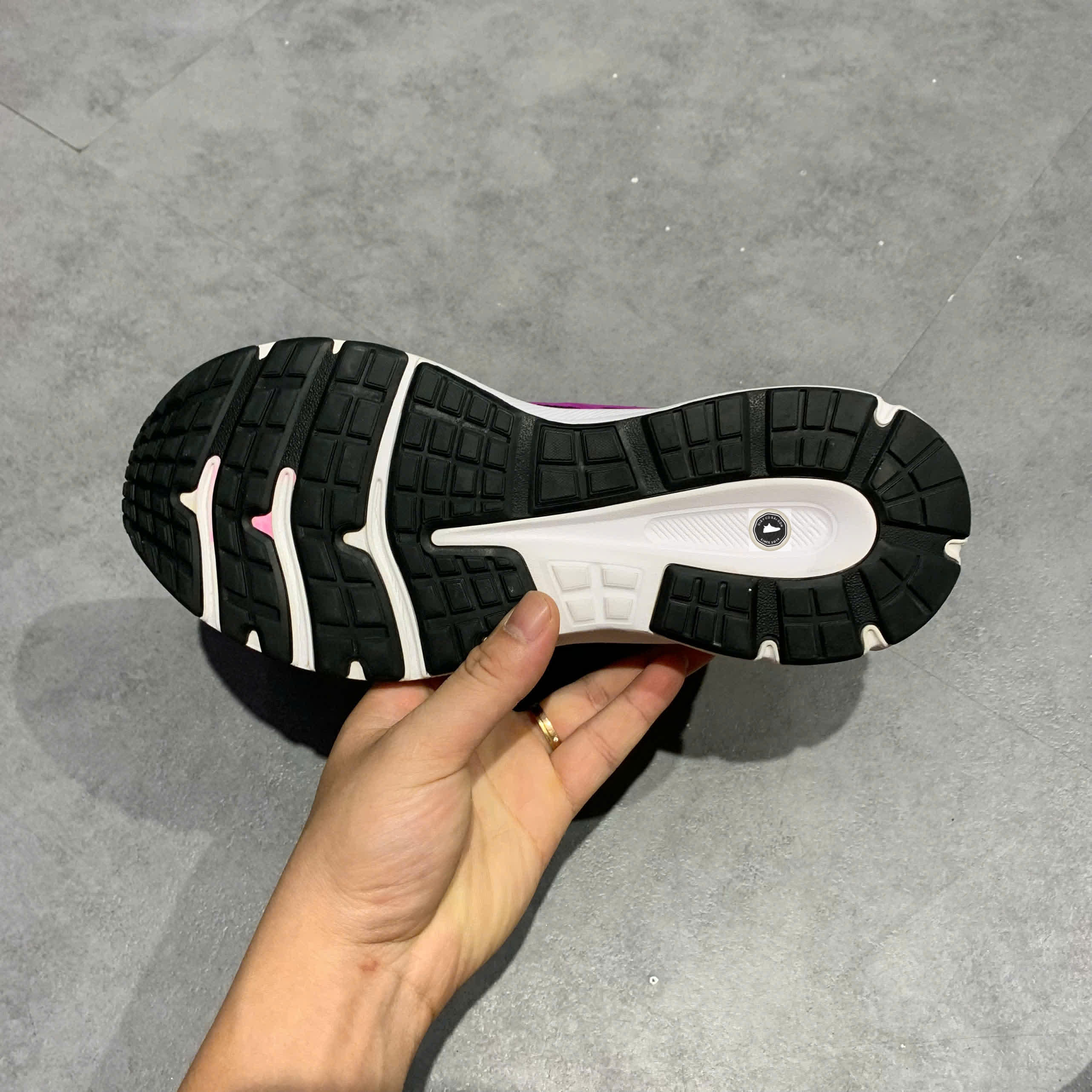 🔥 ASICS JOLT 3 WIDE ‘RUNNING’ – SIZE 39.5 – PVN22904 – CHÍNH HÃNG