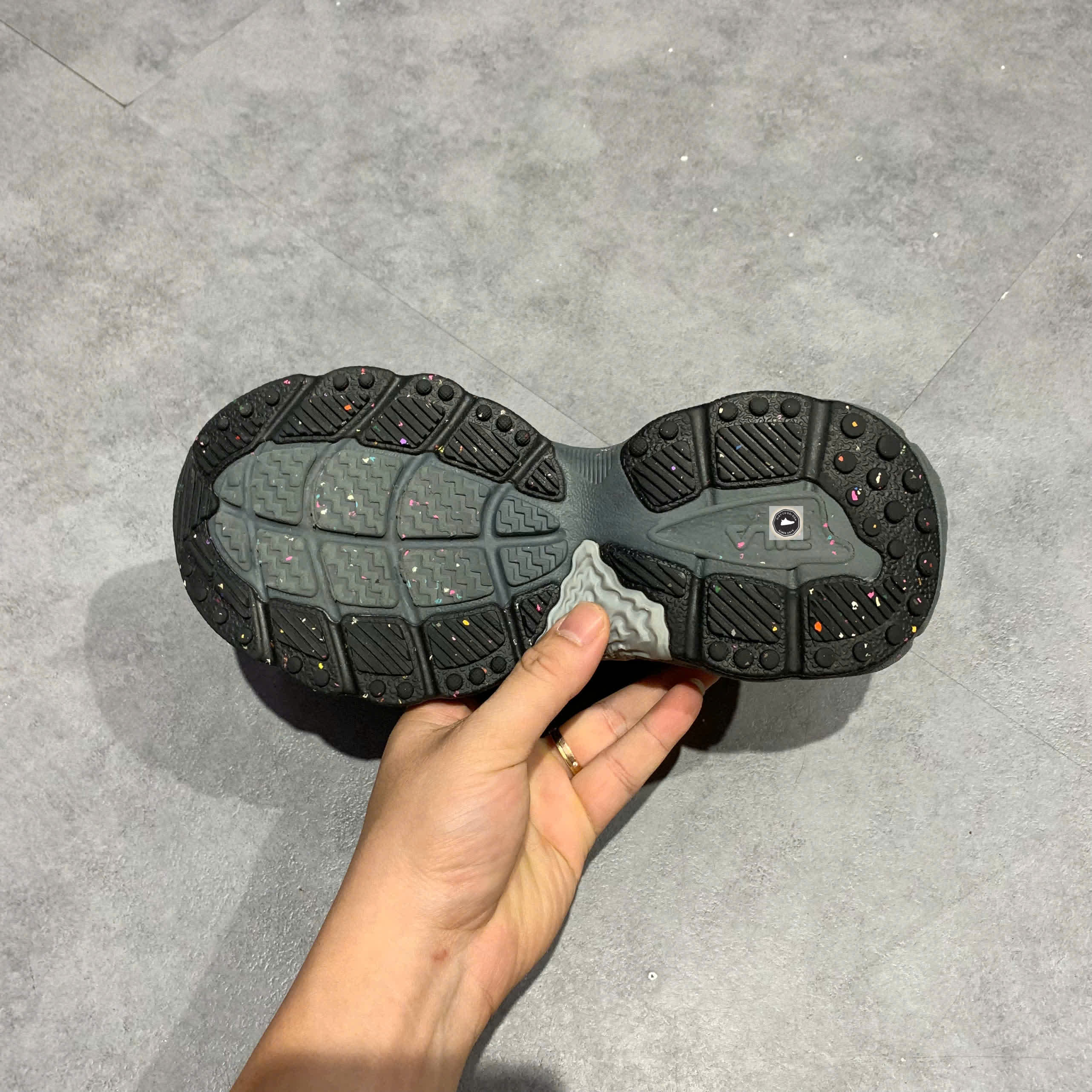 🔥 FILA Fern Sneakers 'Black Grey' – SIZE 36 2/3 – PVN22974 – CHÍNH HÃNG