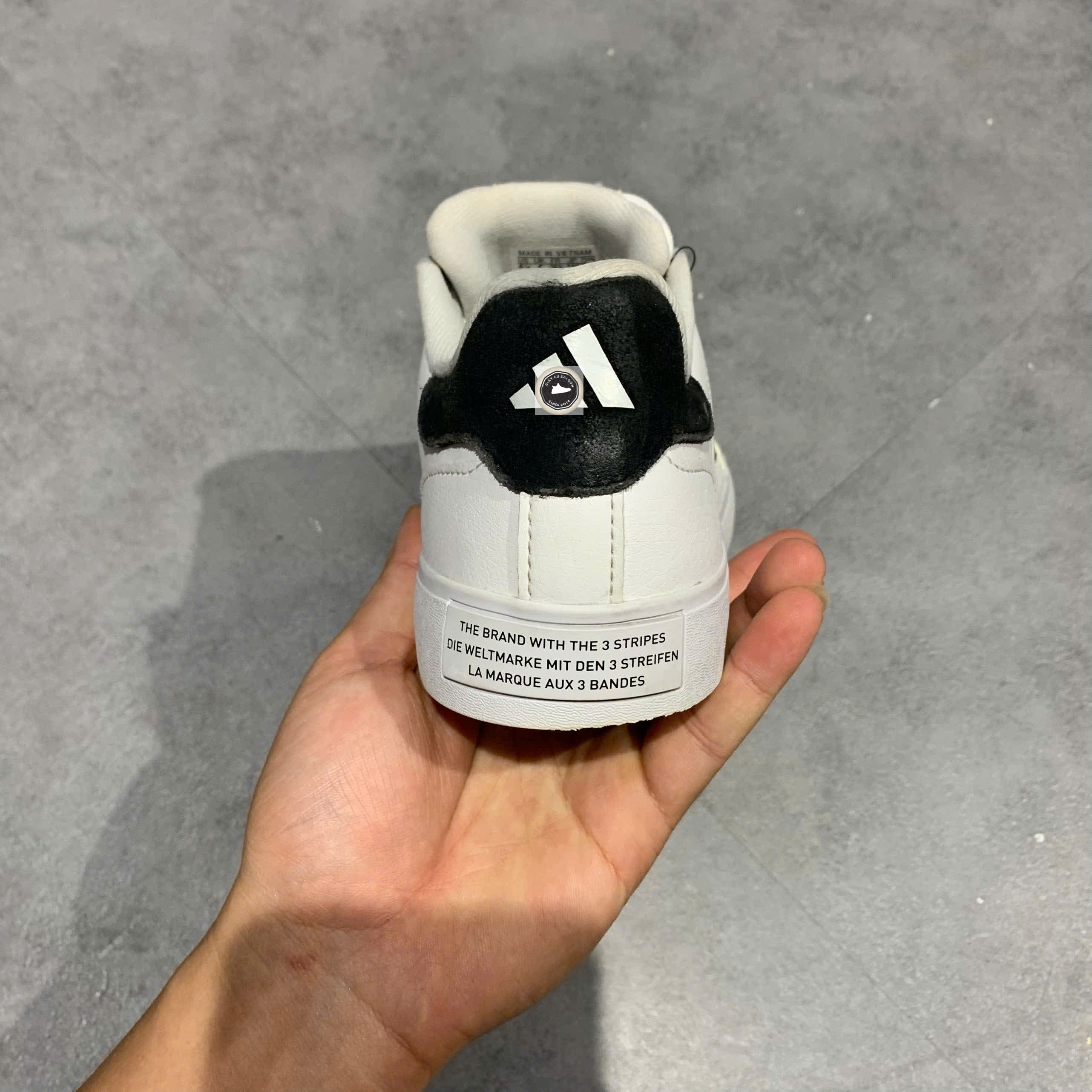 🔥 ADIDAS RETROCROSS 24 SPIKELESS GOLF ‘WHITE/BLACK/GUM’ – SIZE 36 2/3 – PVN23049 – CHÍNH HÃNG