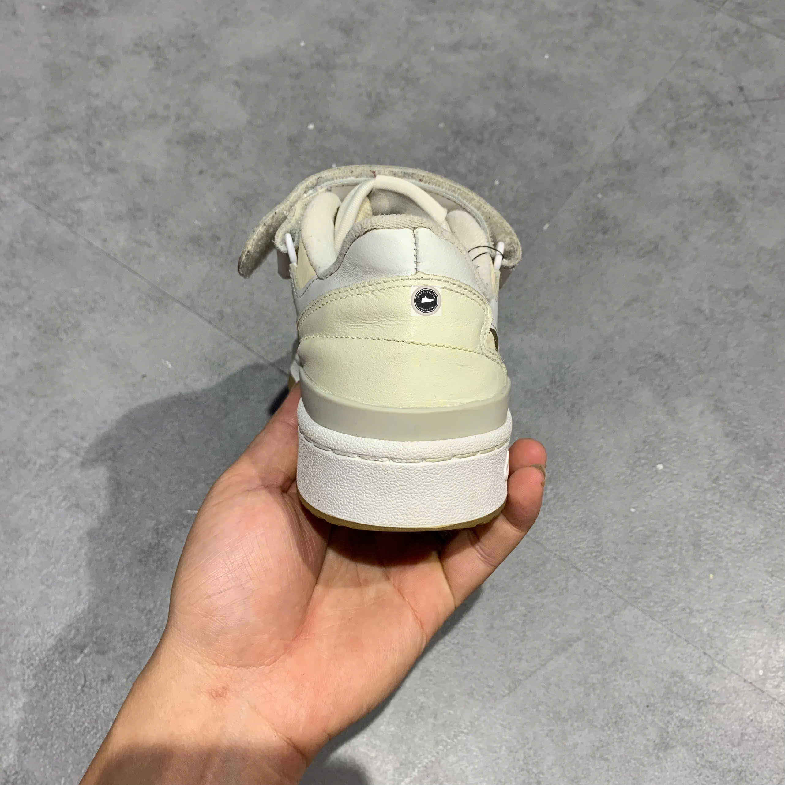 🔥 Adidas Originals Forum Low 'White Ecru Tint Gum' – SIZE 37 1/3 – PVN23067 – CHÍNH HÃNG