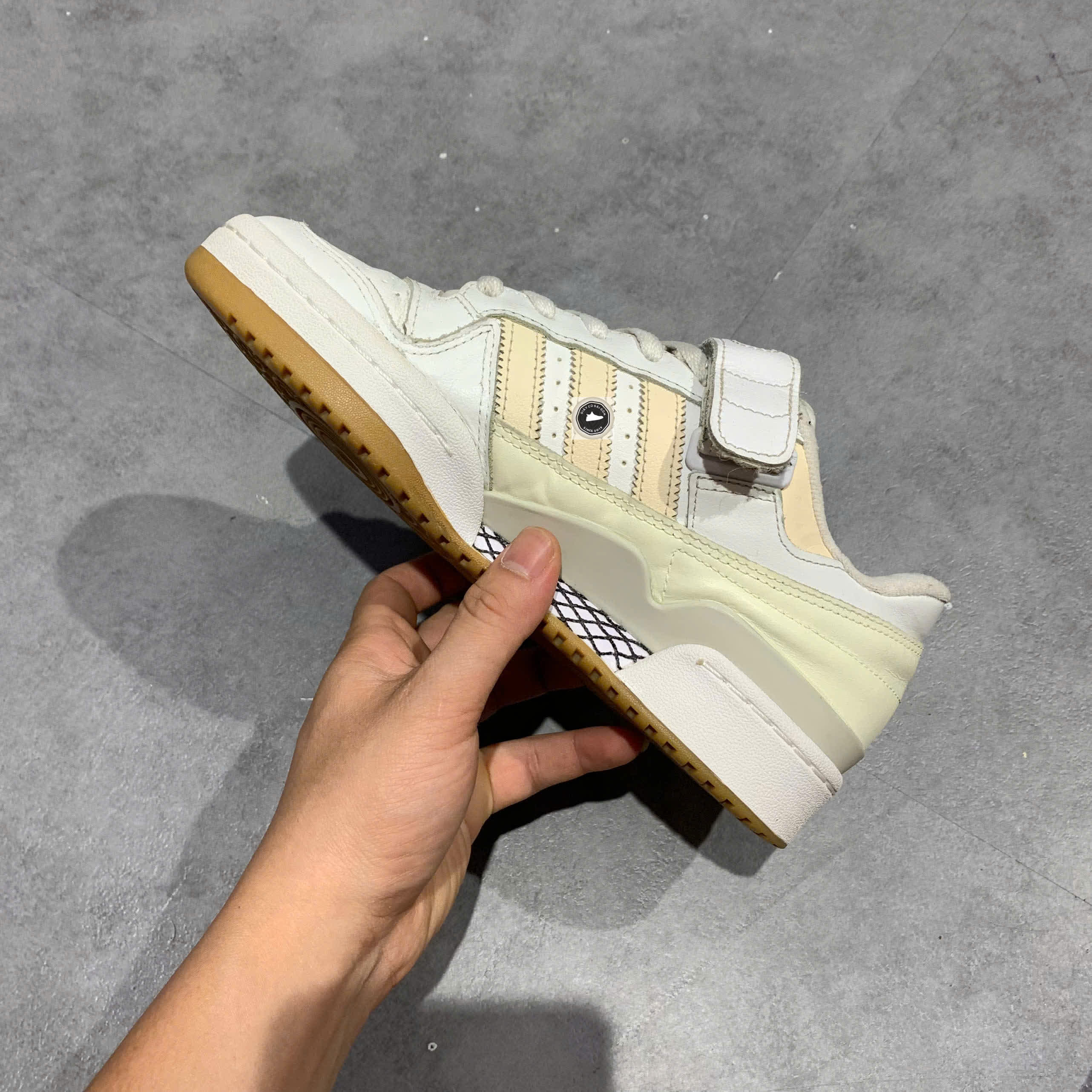 🔥 Adidas Originals Forum Low 'White Ecru Tint Gum' – SIZE 37 1/3 – PVN23067 – CHÍNH HÃNG