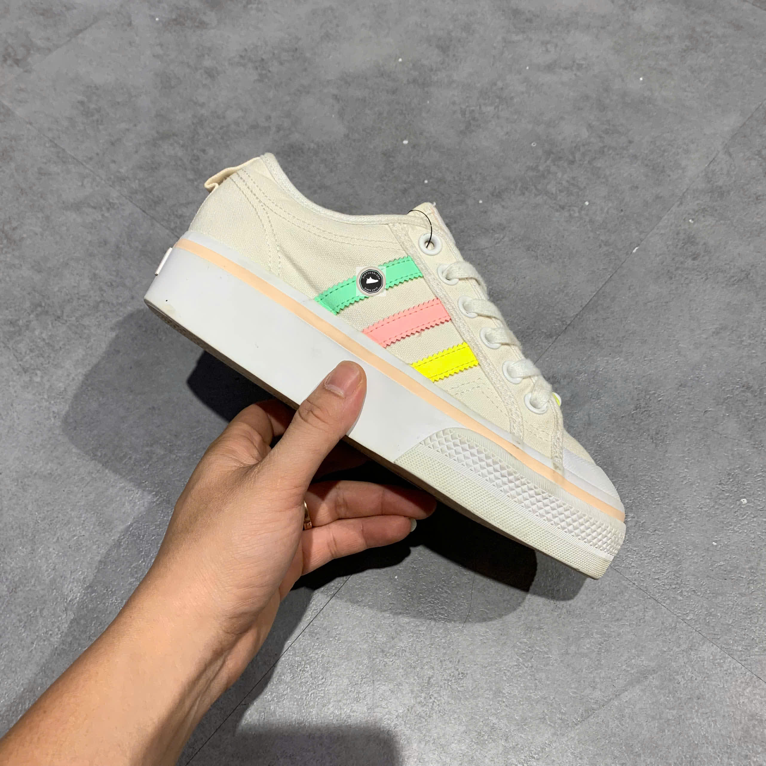 🔥 ADIDAS NIZZA PLATFORM ‘MULTI BRIGHT STRIPES’ – SIZE 38 – PVN22903 – CHÍNH HÃNG