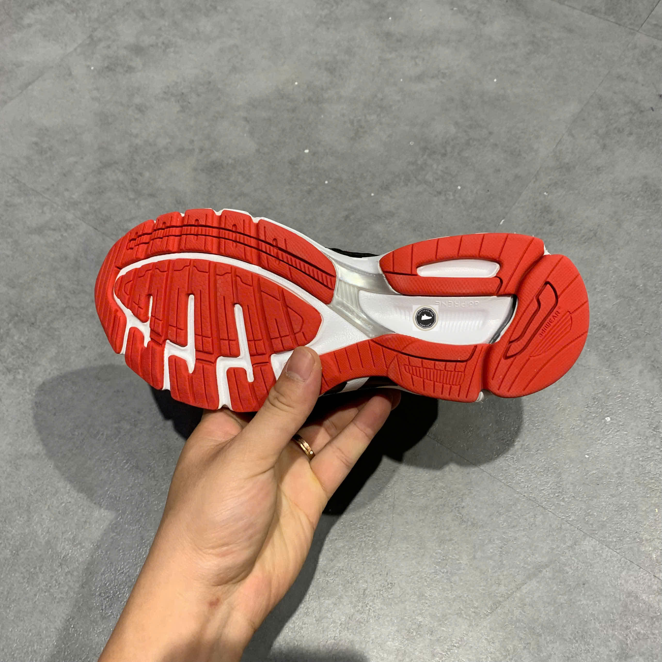 🔥 ADIDAS EQUIPMENT 10 U ‘BLACK/RED/WHITE’ – SIZE 36 2/3 – PVN23034 – CHÍNH HÃNG