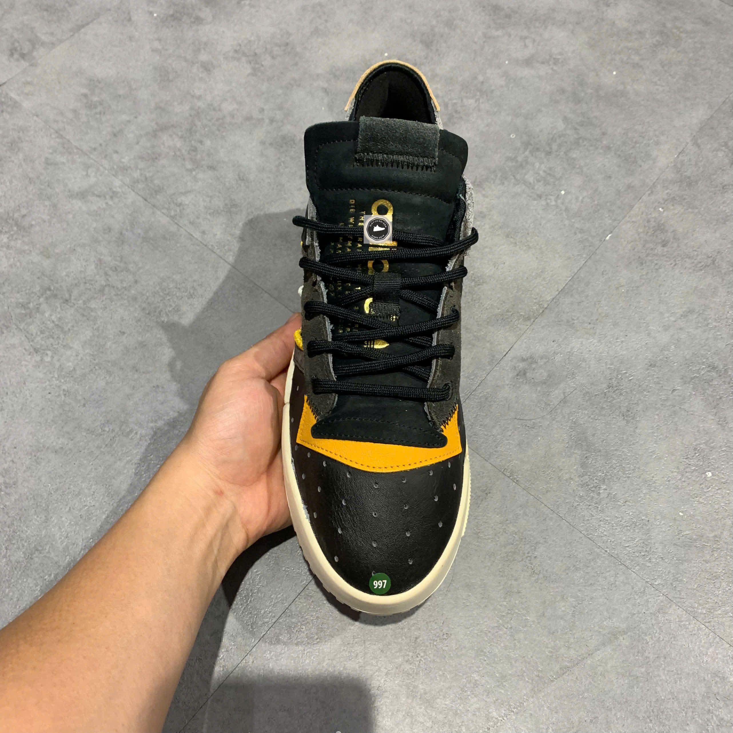 Adidas Rivalry RM Low Core Black Carbon - EE4987 - Size 42 - GIÀY 2HAND CHÍNH HÃNG 22602