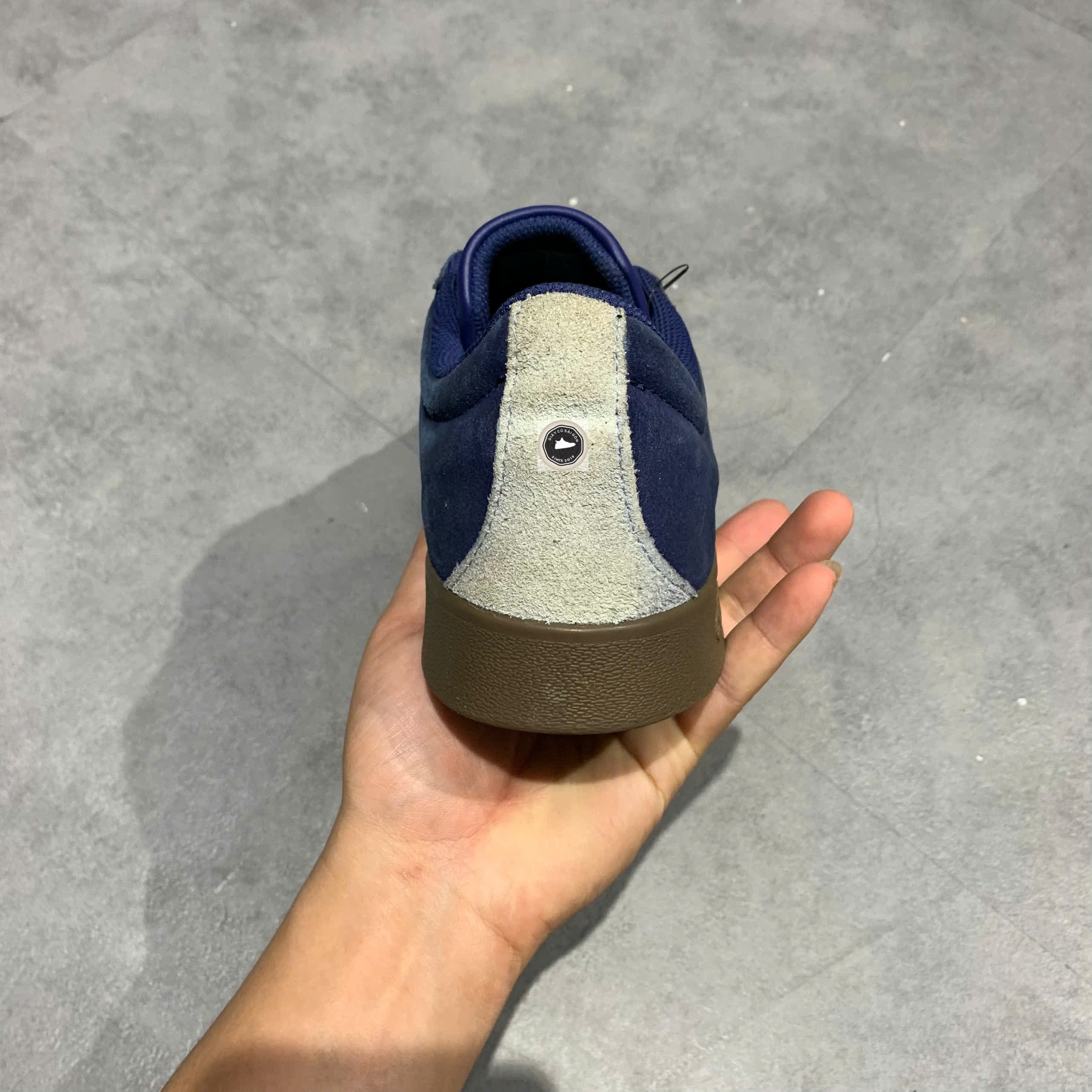 ADIDAS VL COURT 2.0 ‘NAVY / GUM’ – SIZE 44 – PVN23084 – CHÍNH HÃNG