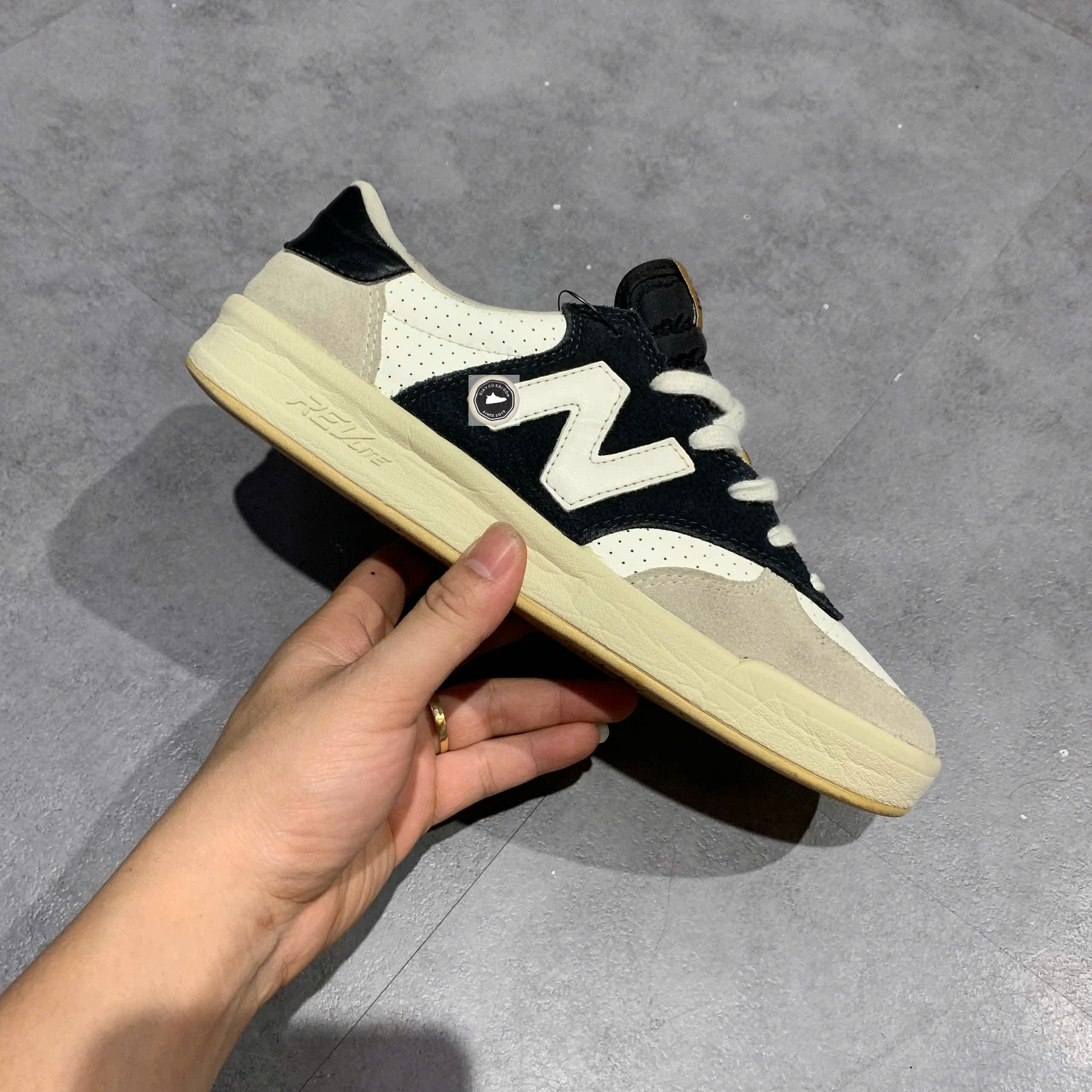 🔥 New Balance CRT300v2 Men's Court 'Black White' CRT300F2 – SIZE 40 – PVN23317 – CHÍNH HÃNG