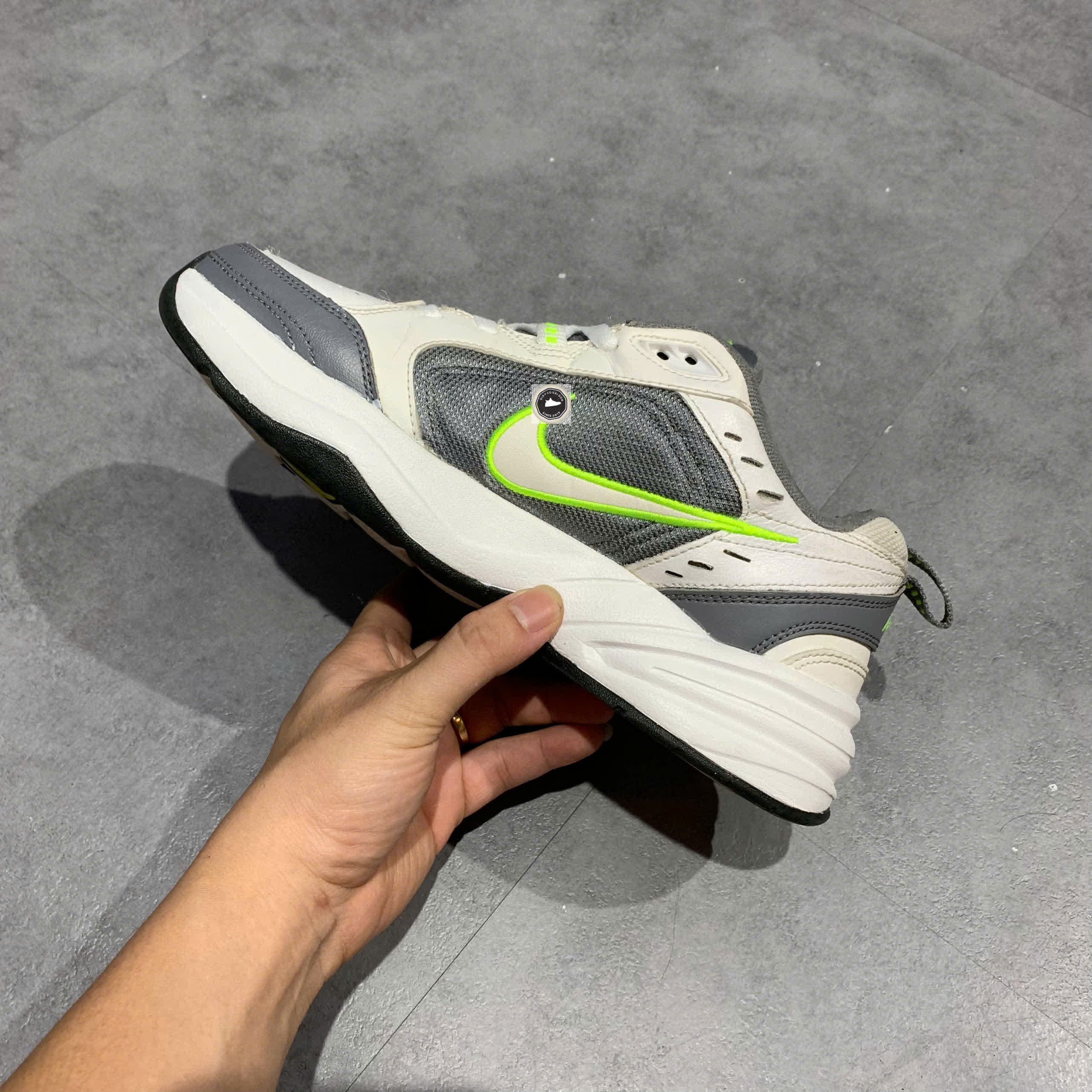 🔥 Giày Nike Air Monarch IV 'White Navy' 415445-102 – SIZE 40 – PVN23241 – CHÍNH HÃNG