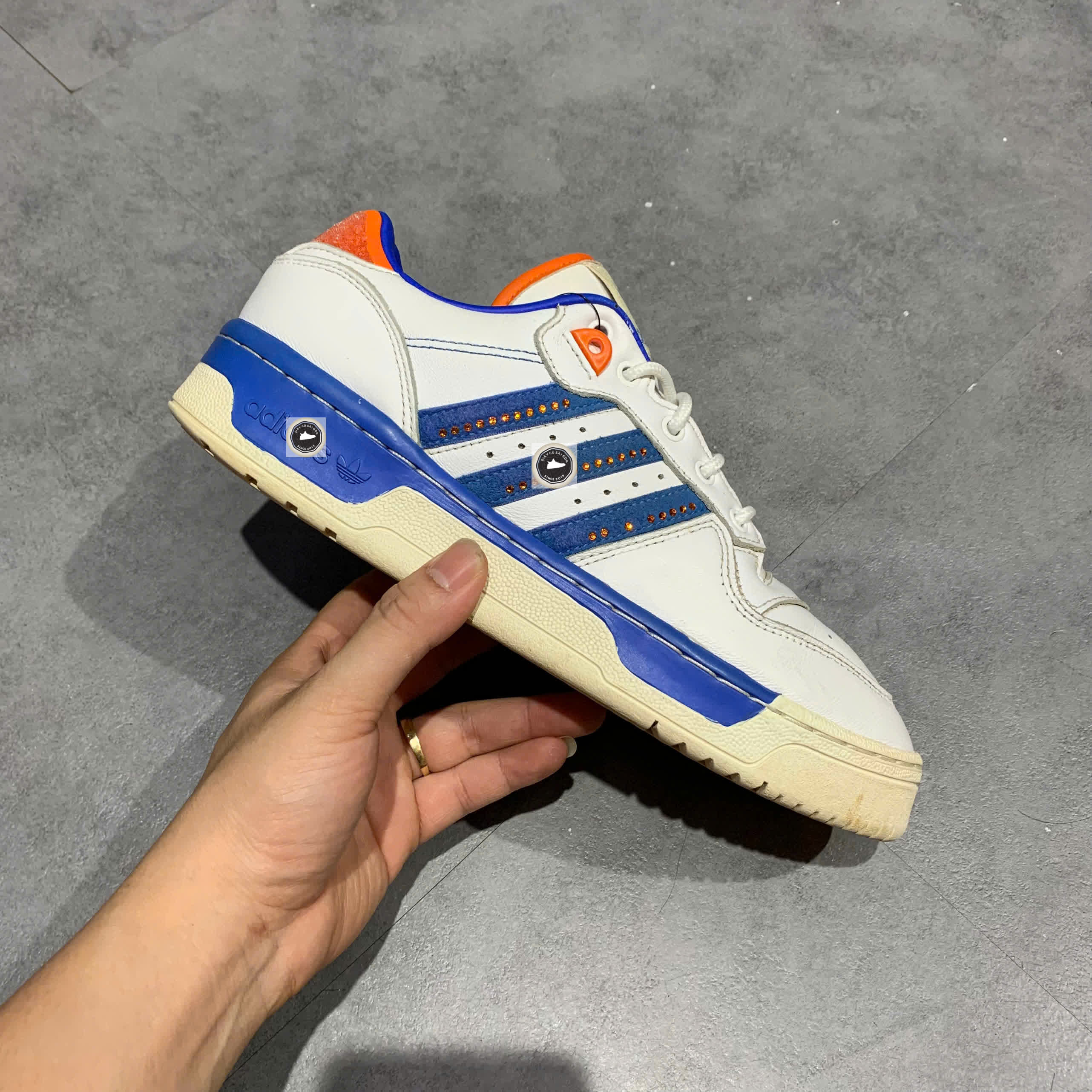 🔥 ADIDAS RIVALRY LOW SWAROVSKI – SIZE 40 2/3 – PVN23423 – CHÍNH HÃNG