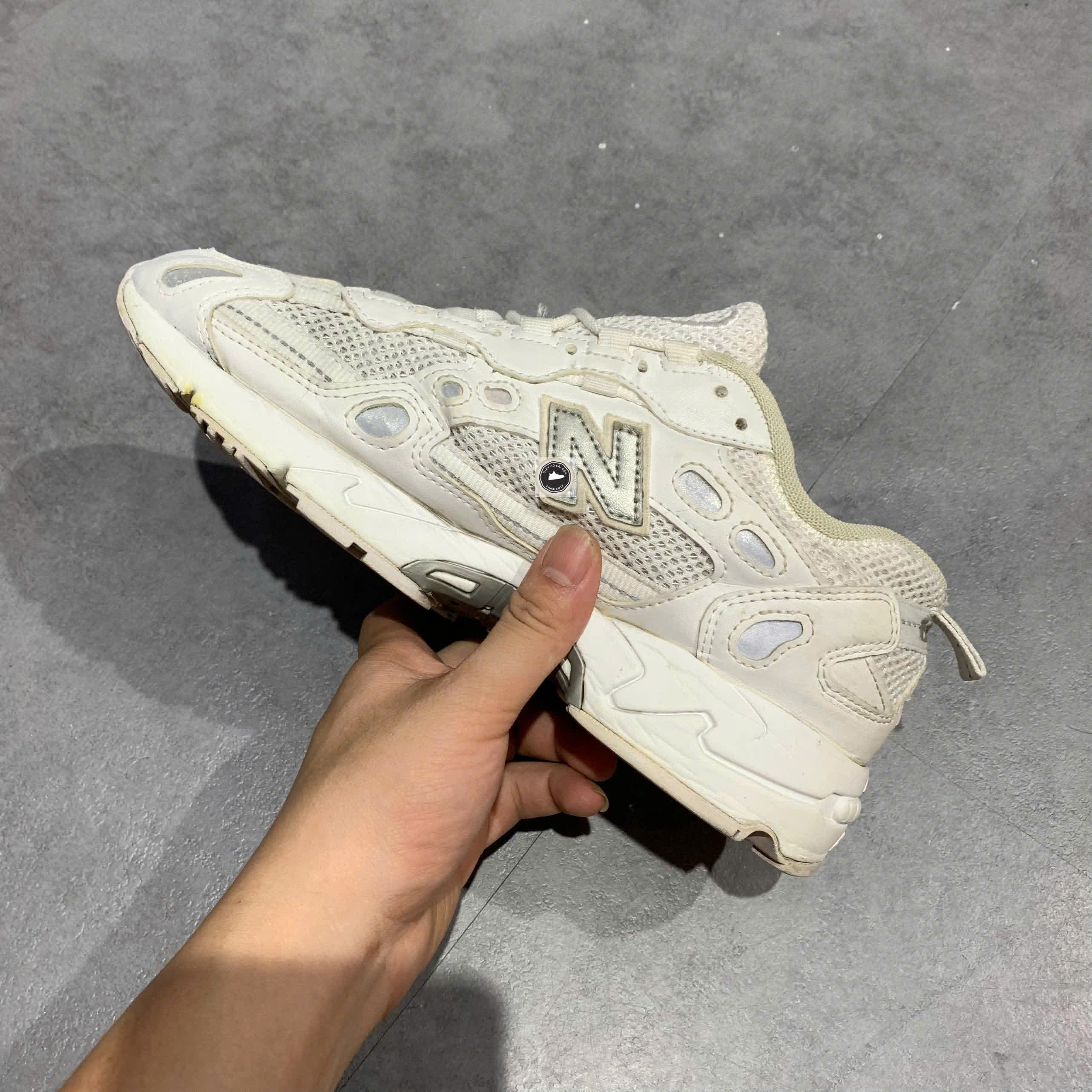 🔥 New Balance 827 Adzorb 'White' ML827AAD – SIZE 40 – PVN23329 – CHÍNH HÃNG