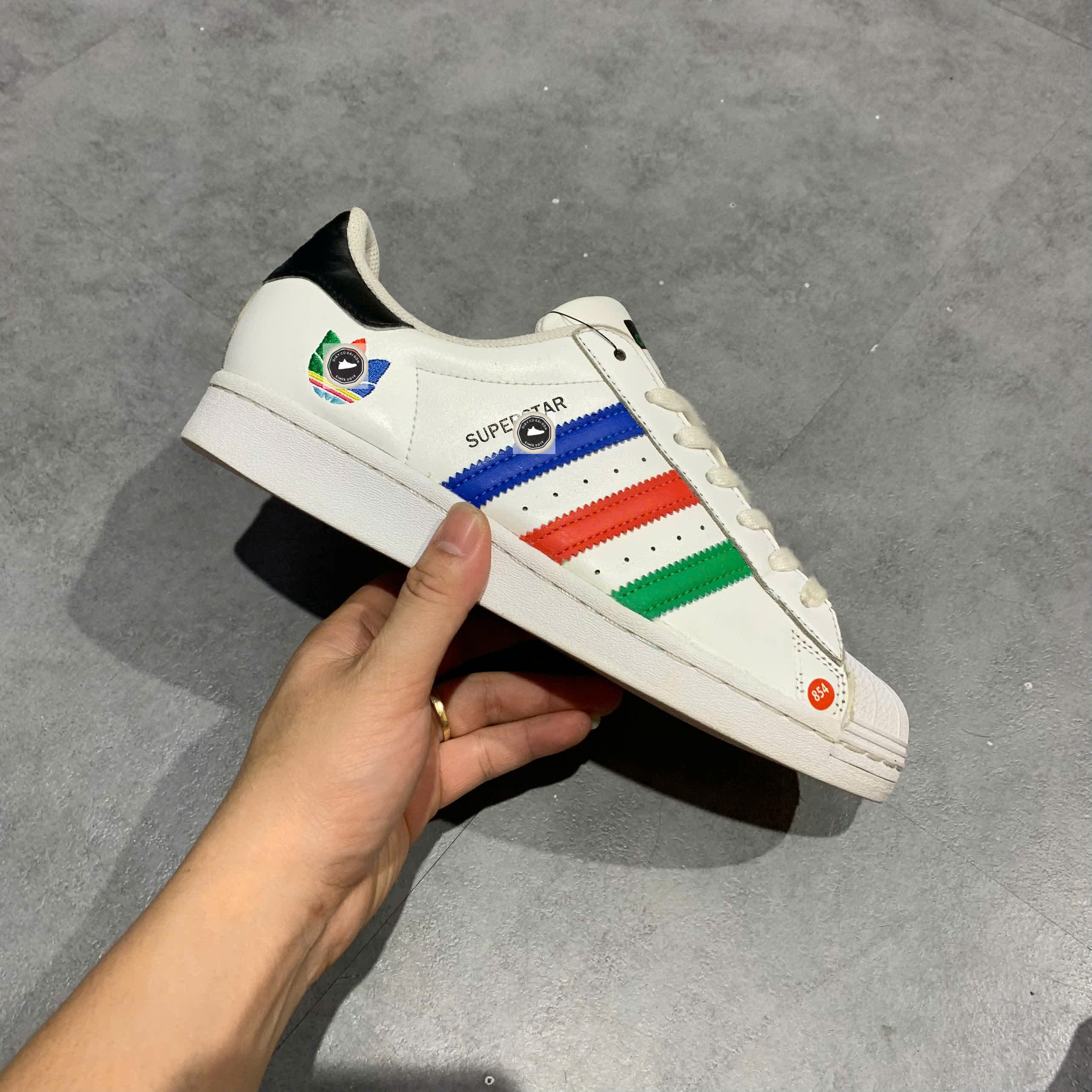 🔥 ADIDAS SUPERSTAR ‘COLORFUL TREFOIL’ – SIZE 40 – PVN23469 – CHÍNH HÃNG