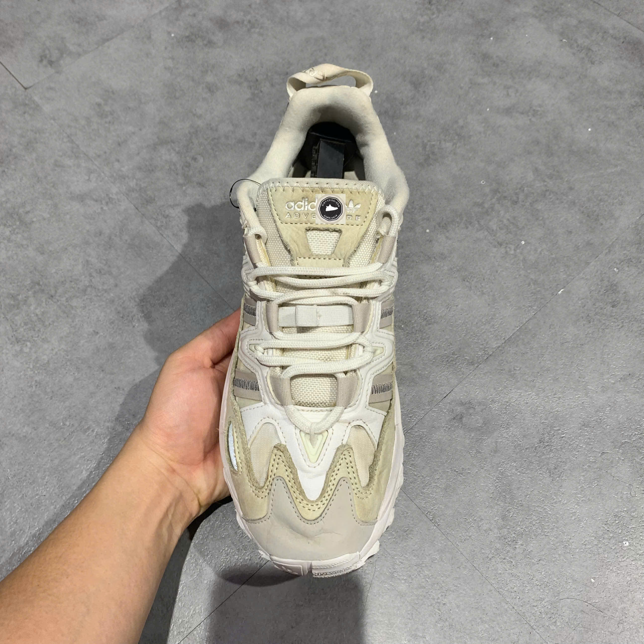 🔥 ADIDAS HYPERTURF ‘WHITE SILVER METALLIC’ – SIZE 41 1/3 – PVN23284 – CHÍNH HÃNG