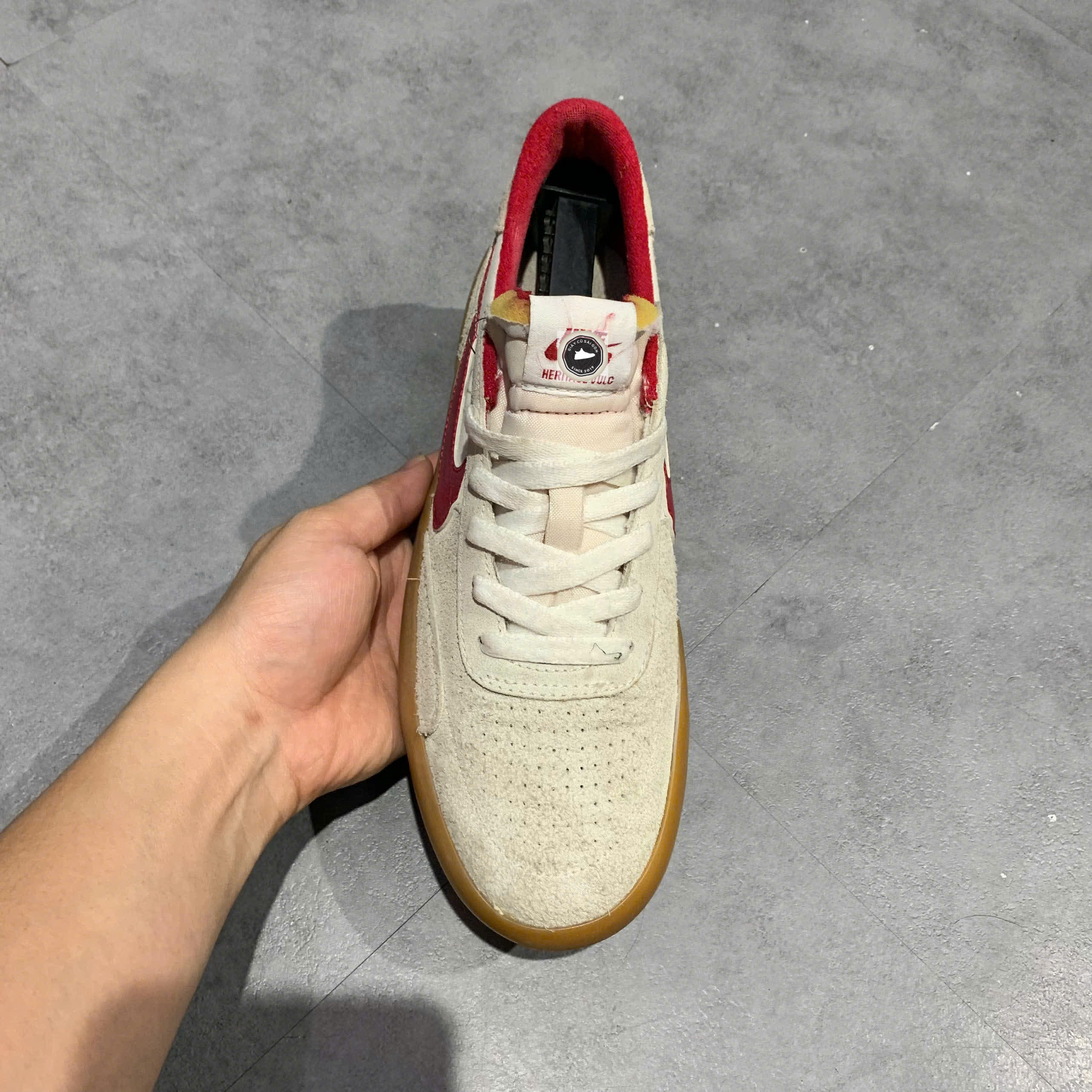 🔥 NIKE SB HERITAGE VULC ‘SUMMIT WHITE / CARDINAL RED’ – SIZE 41 – PVN23320 – CHÍNH HÃNG