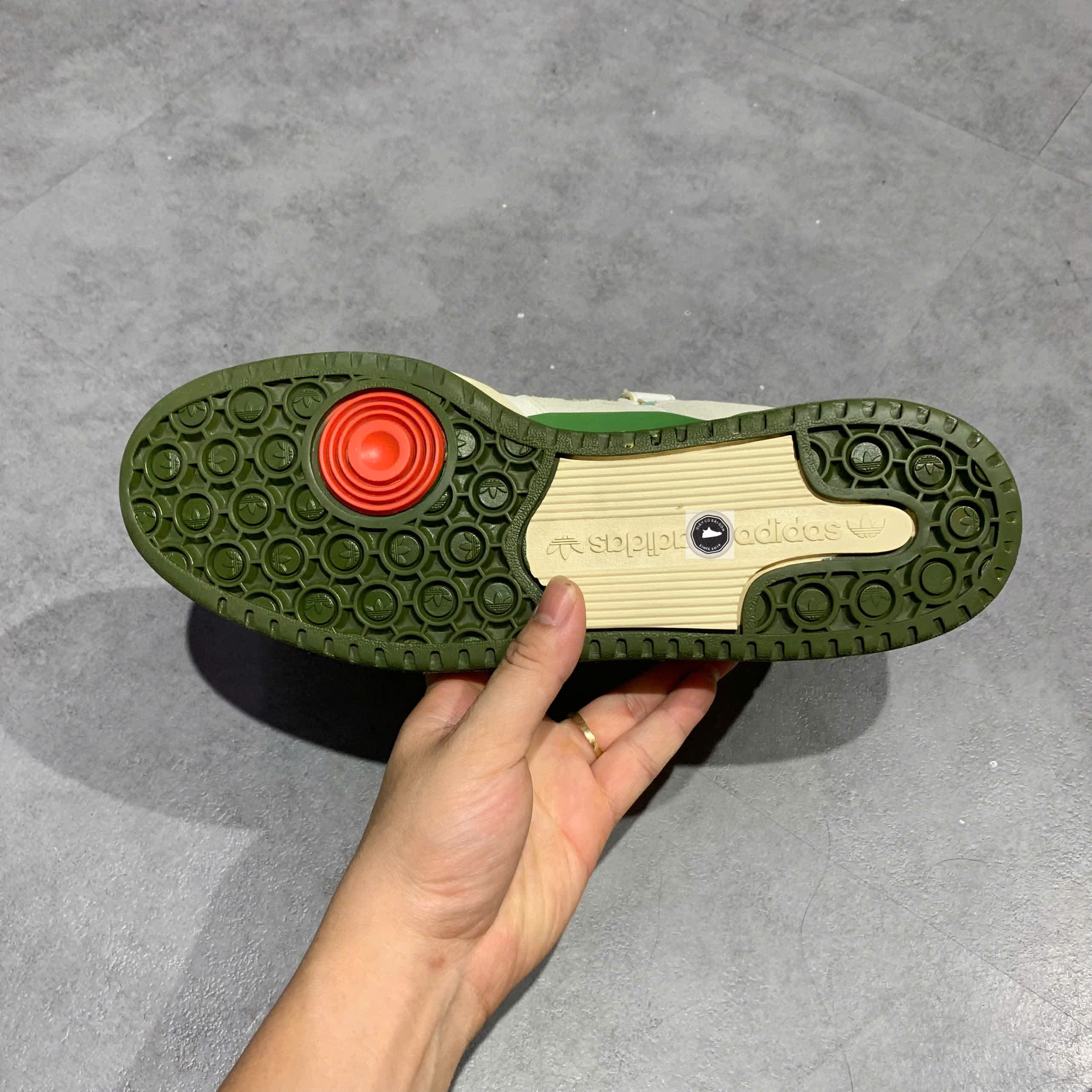 🔥 ADIDAS FORUM 84 LOW ‘WHITE CREW GREEN’ – SIZE 43 1/3 – PVN23403 – CHÍNH HÃNG