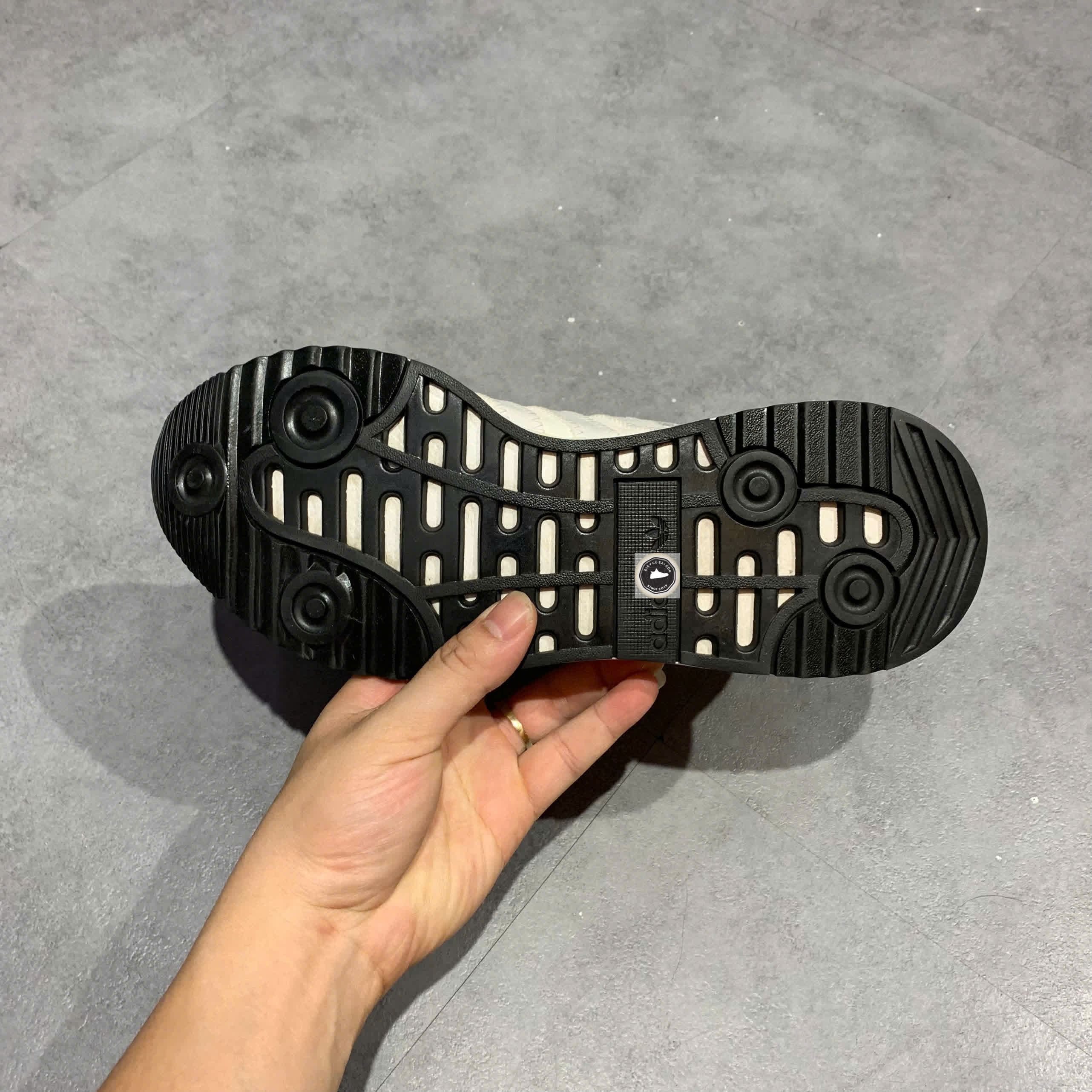 🔥 ADIDAS SL ANDRIDGE ‘CLOUD WHITE / GREY ONE / CORE BLACK’ – SIZE 42 – PVN23342 – CHÍNH HÃNG