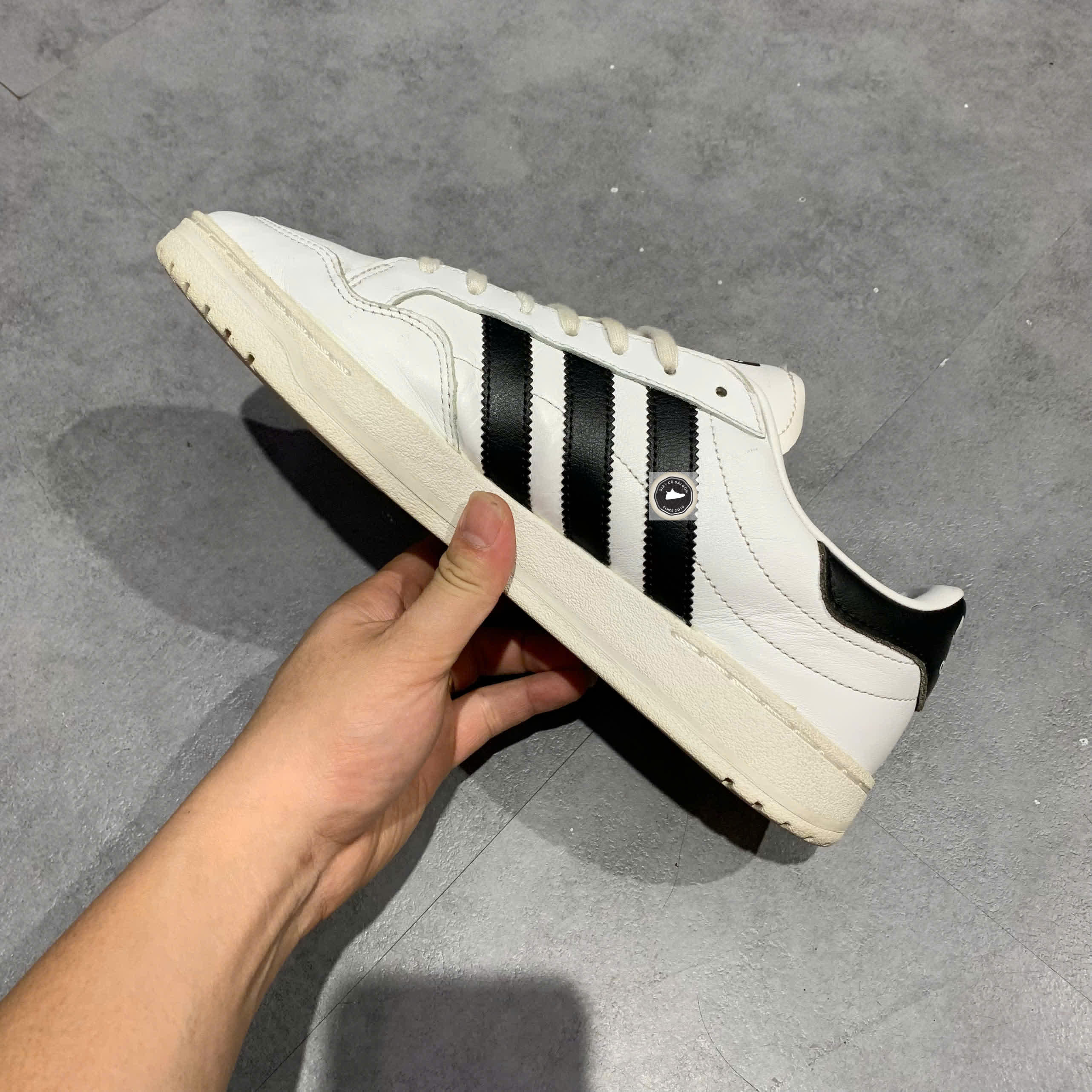 🔥 ADIDAS TEAM COURT ‘CLOUD WHITE’ – SIZE 43 1/3 – PVN23644 – CHÍNH HÃNG