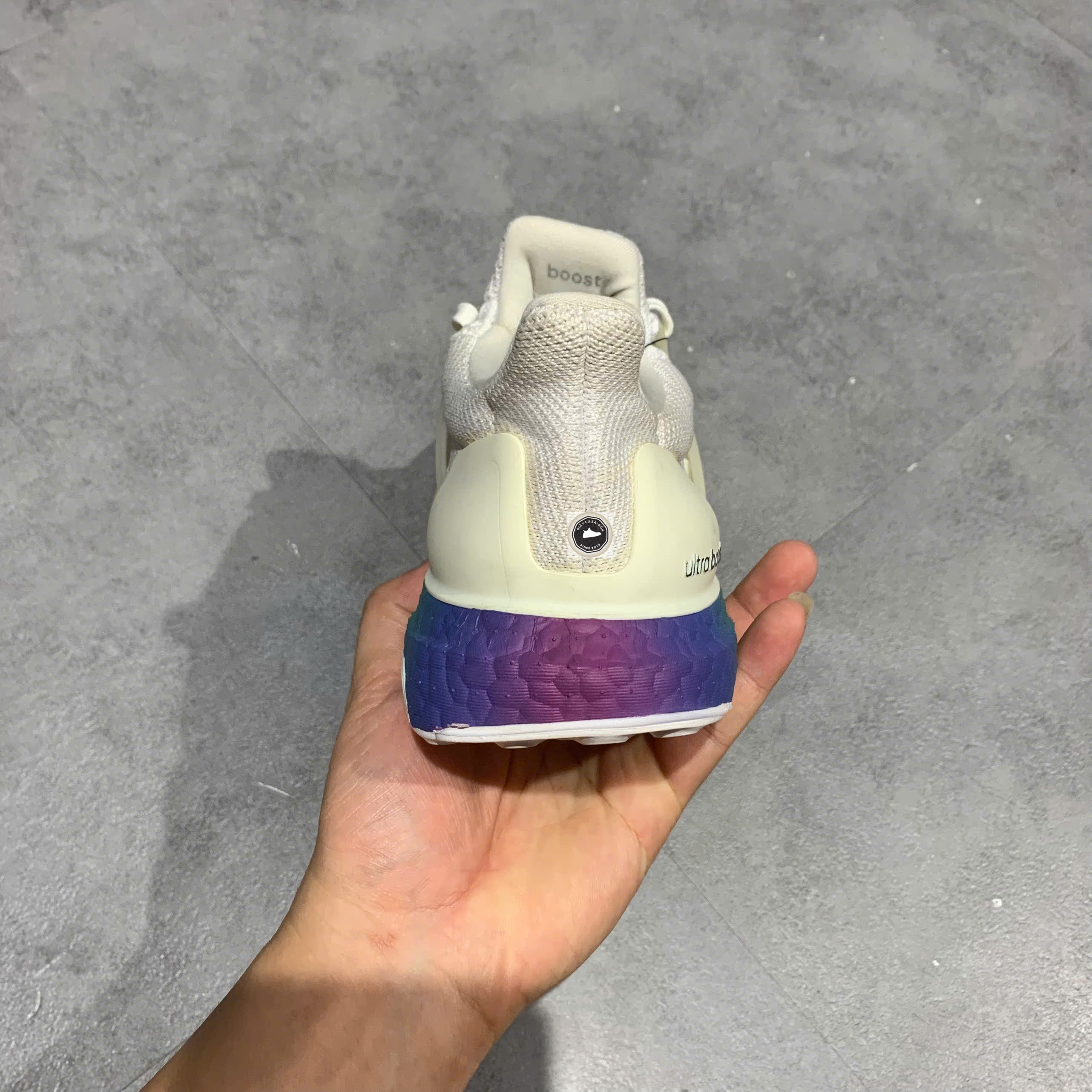 🔥 ADIDAS ULTRABOOST 4.0 “WHITE RAINBOW” – SIZE 36 2/3 – PVN23963 – CHÍNH HÃNG