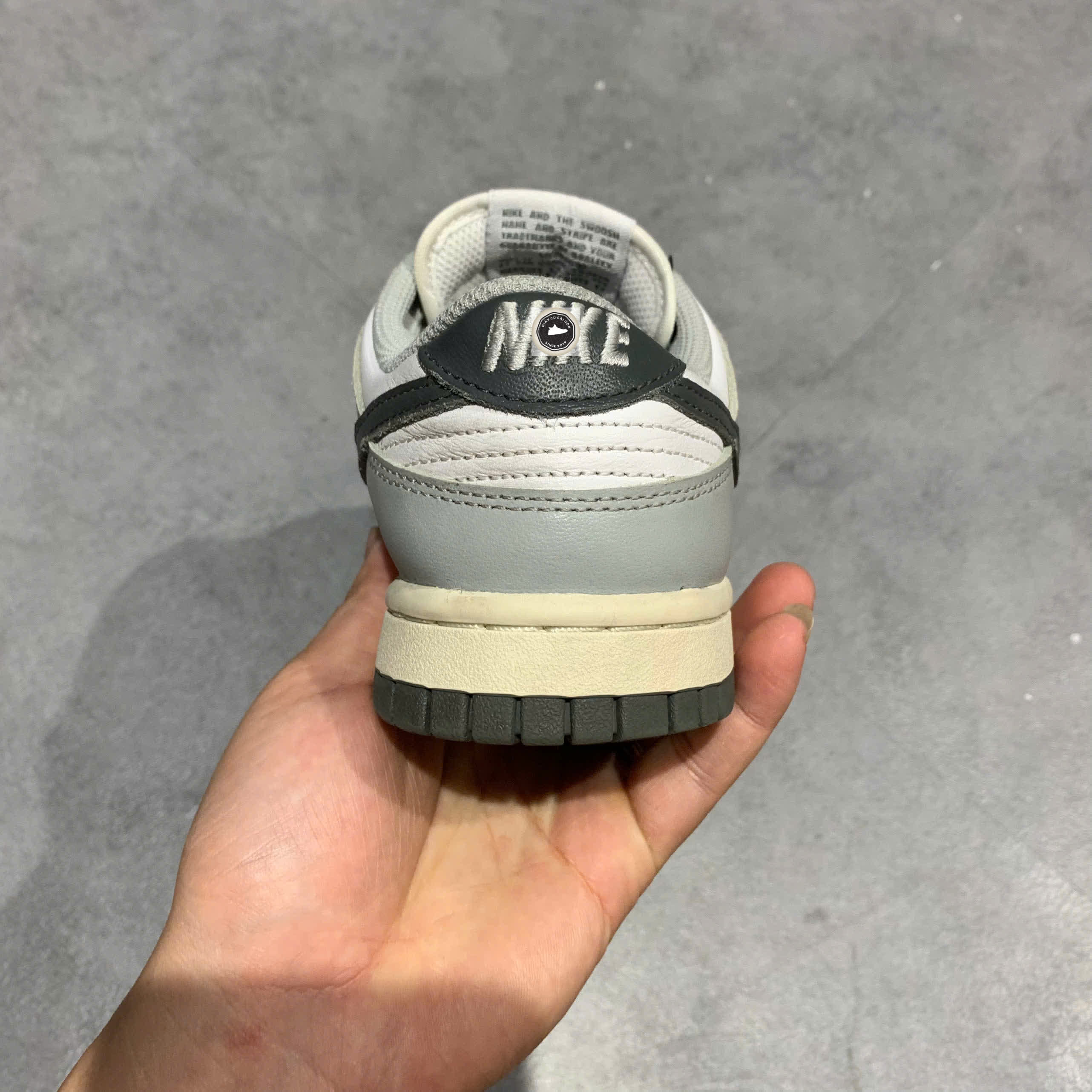 🔥 NIKE DUNK LOW “LIGHT SMOKE GREY” – SIZE 36.5 – PVN23995 – CHÍNH HÃNG