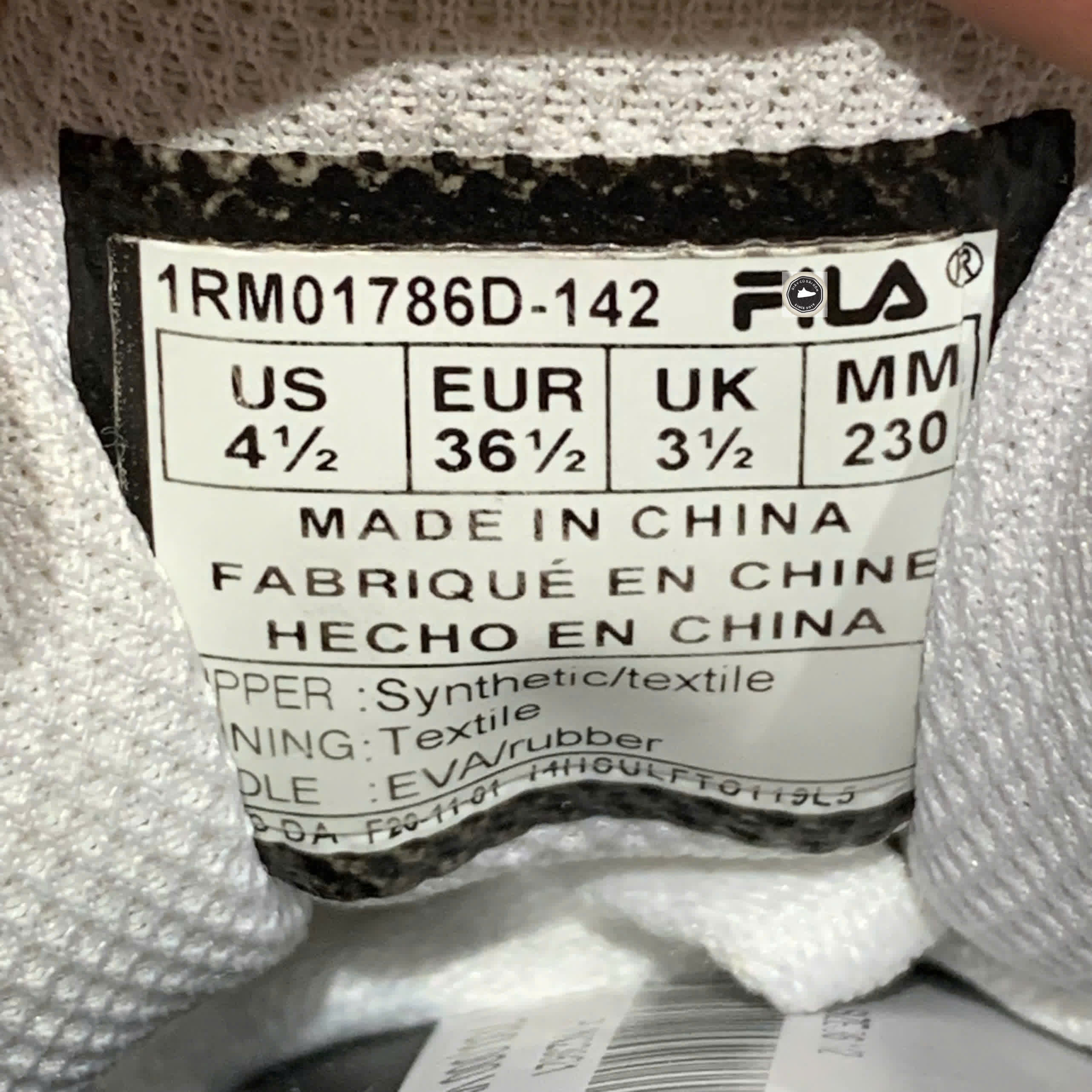 🔥 FILA LOW CUT BLACK/GREY (1RM01786D_142) – SIZE 36 ½ – PVN23921 – CHÍNH HÃNG