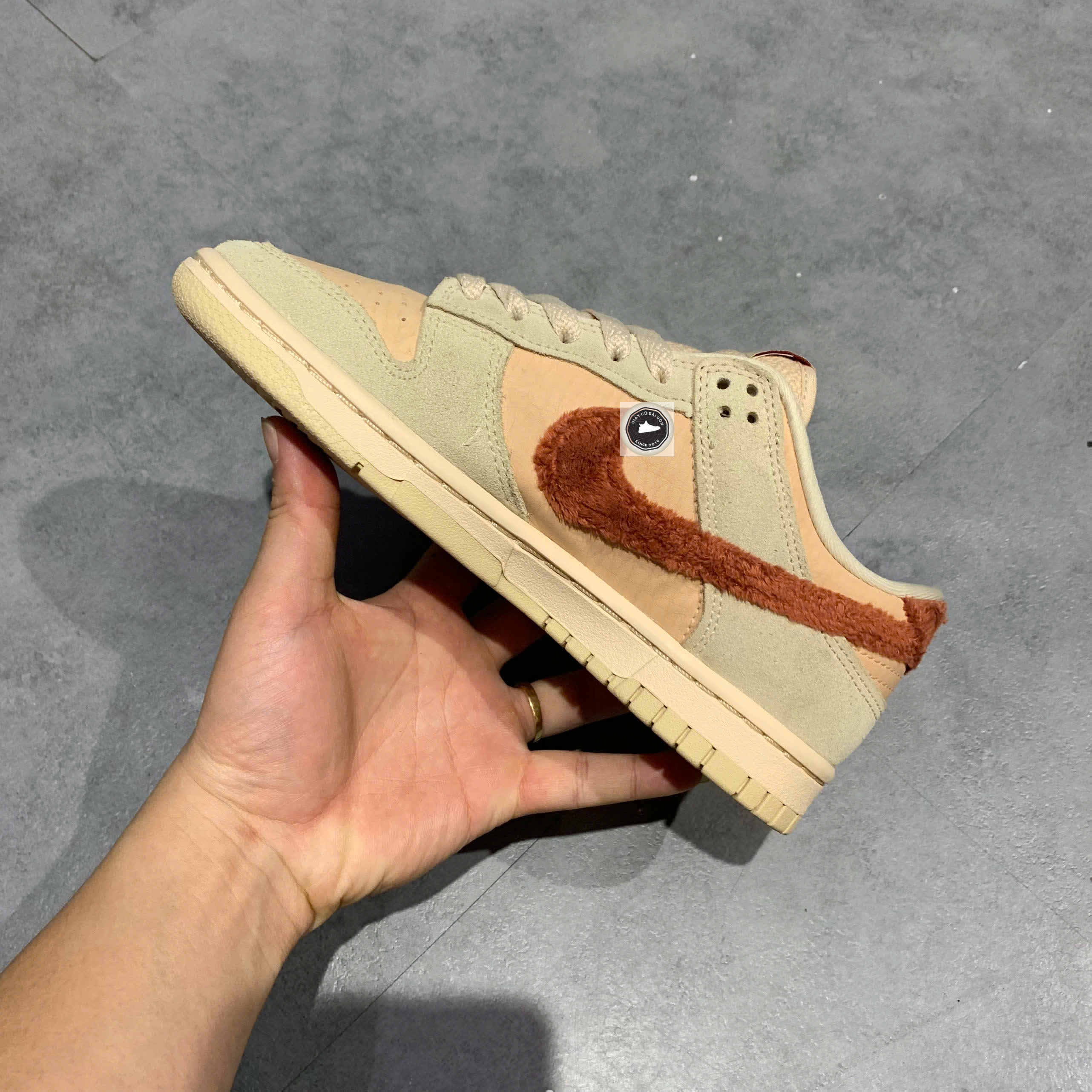 🔥 NIKE DUNK LOW “TERRY SWOOSH” – SIZE 36 – PVN23809 – CHÍNH HÃNG