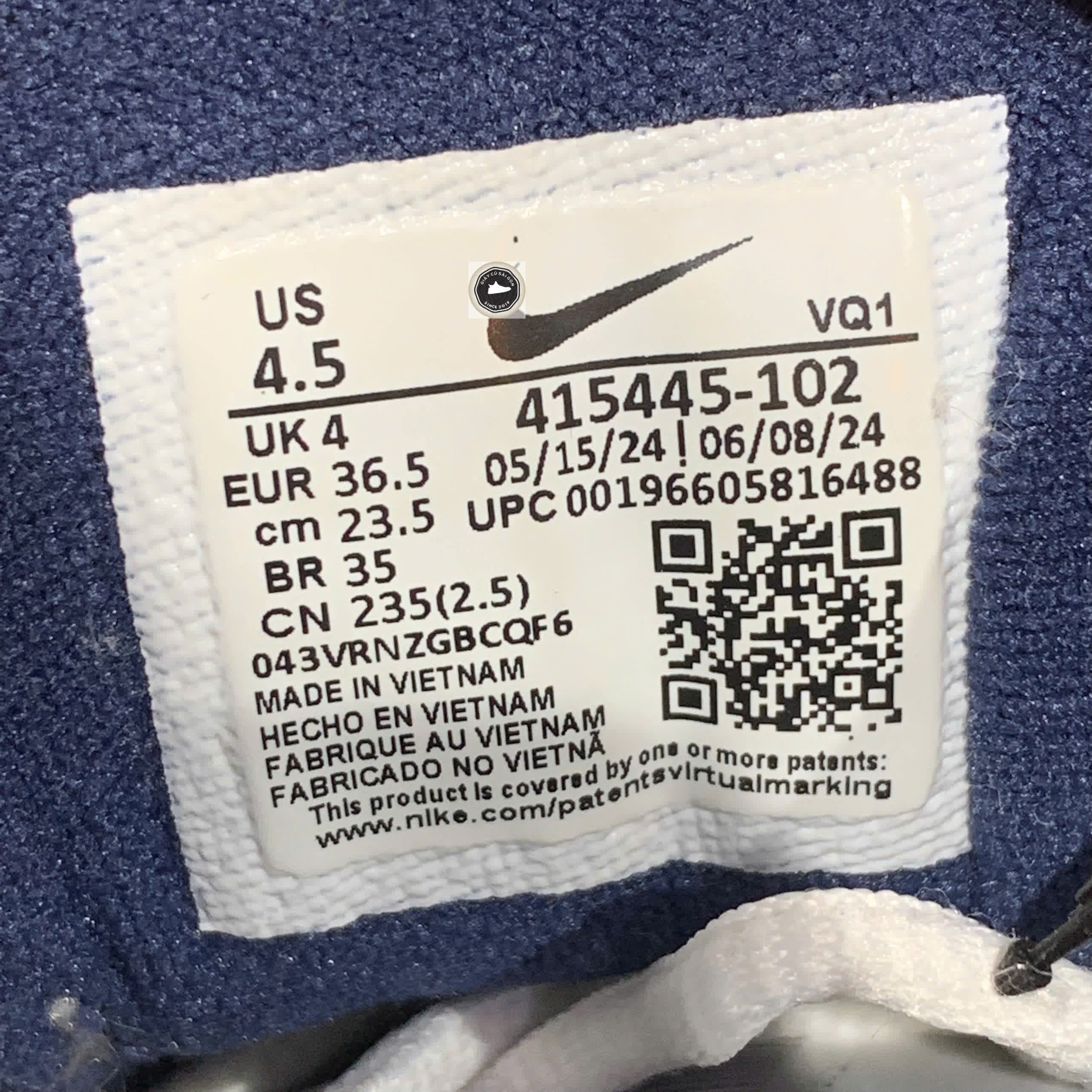 🔥 NIKE AIR MONARCH IV “WHITE NAVY/METALLIC SILVER” – SIZE 36.5 – PVN23966 – CHÍNH HÃNG