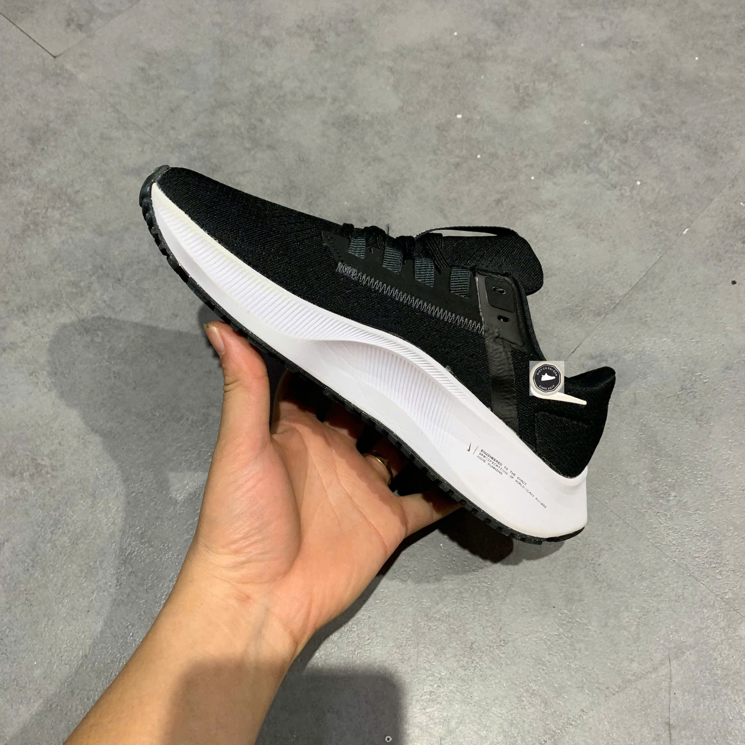 🔥 NIKE AIR ZOOM PEGASUS 38 “BLACK/WHITE” – SIZE 36.5 – PVN23918 – CHÍNH HÃNG