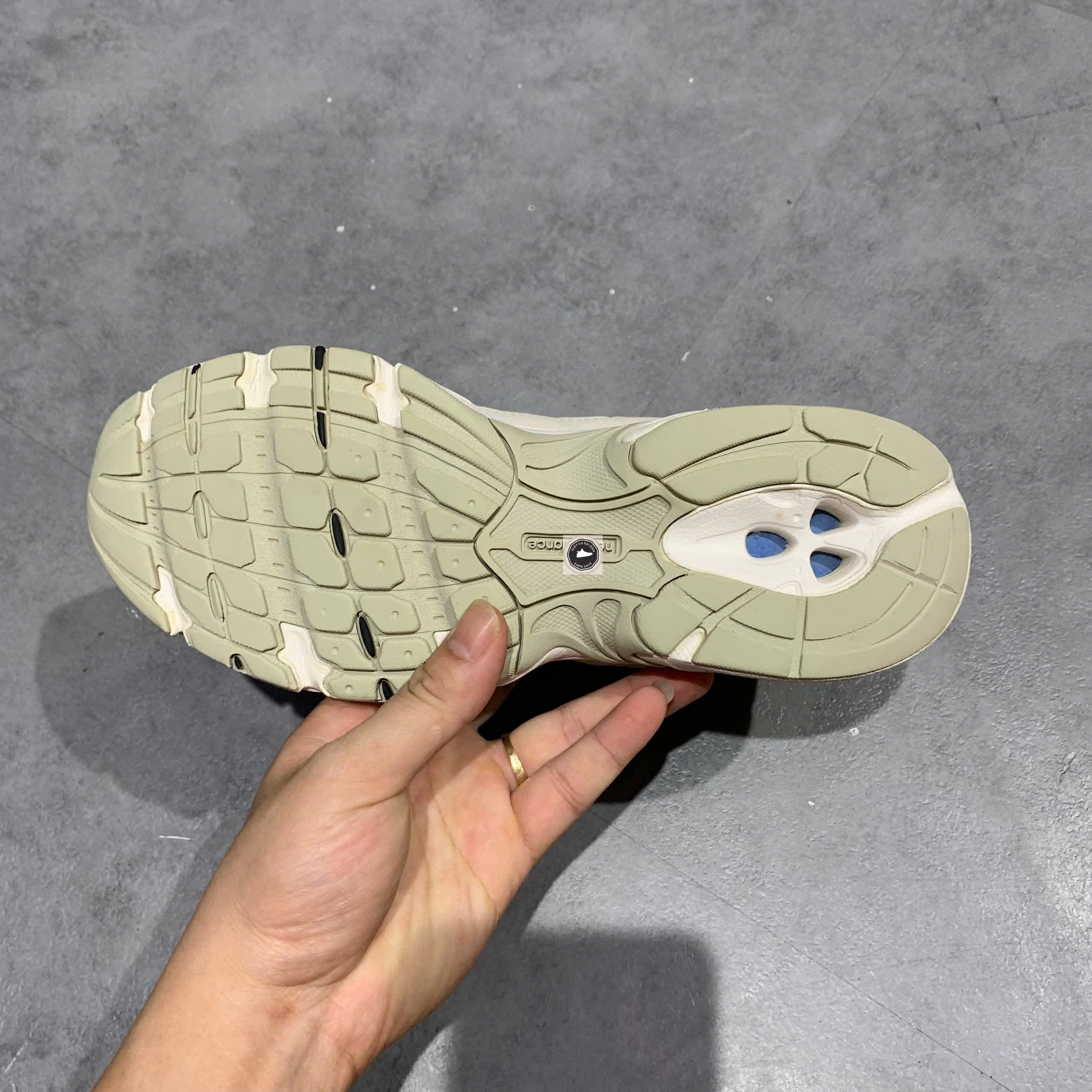 🔥 Giày New Balance 530v2 Retro 'Khaki' MR530SH – SIZE 37.5 – PVN23934 – CHÍNH HÃNG