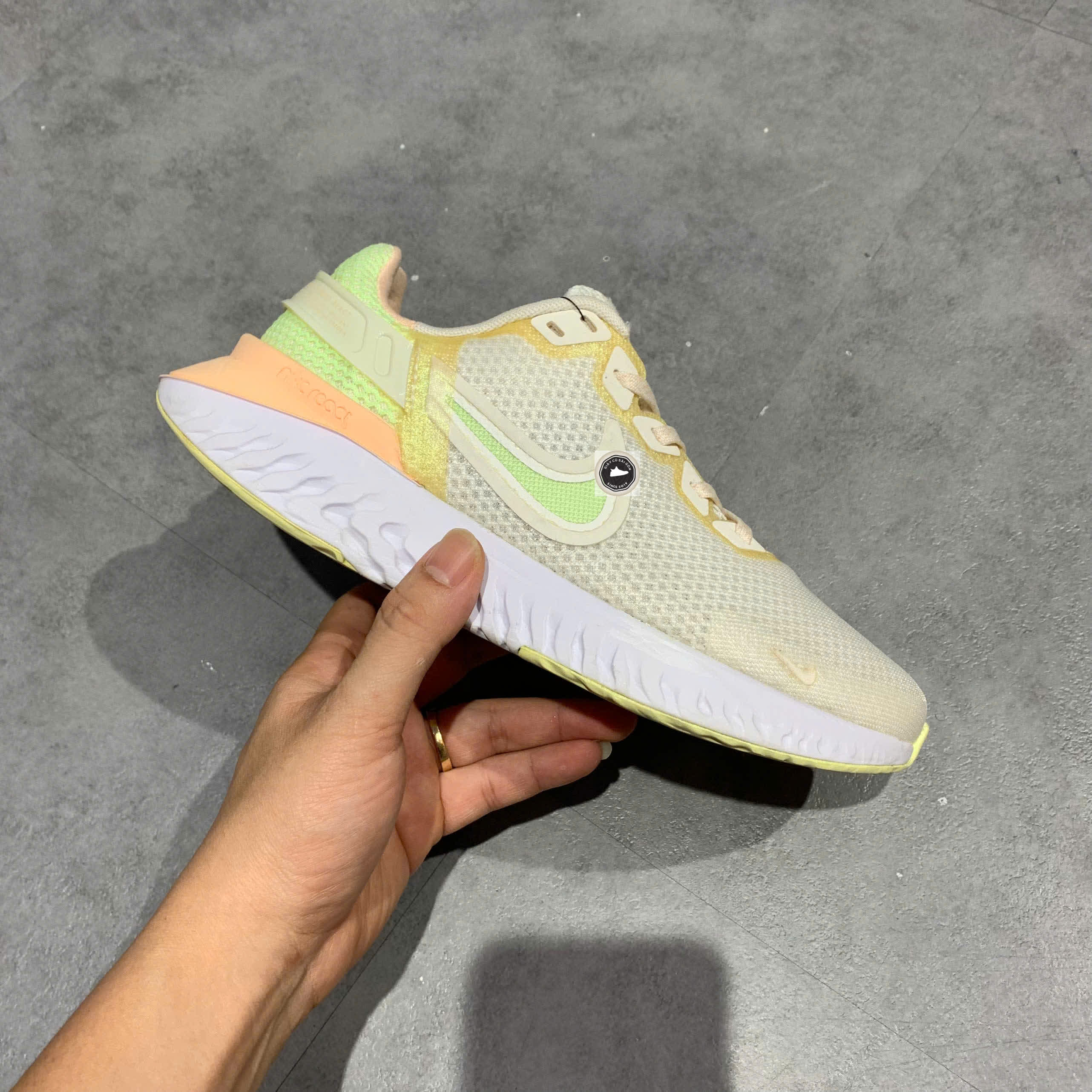 🔥 NIKE LEGEND REACT 3 ‘BARELY VOLT’ – SIZE 37.5 – PVN23927 – CHÍNH HÃNG