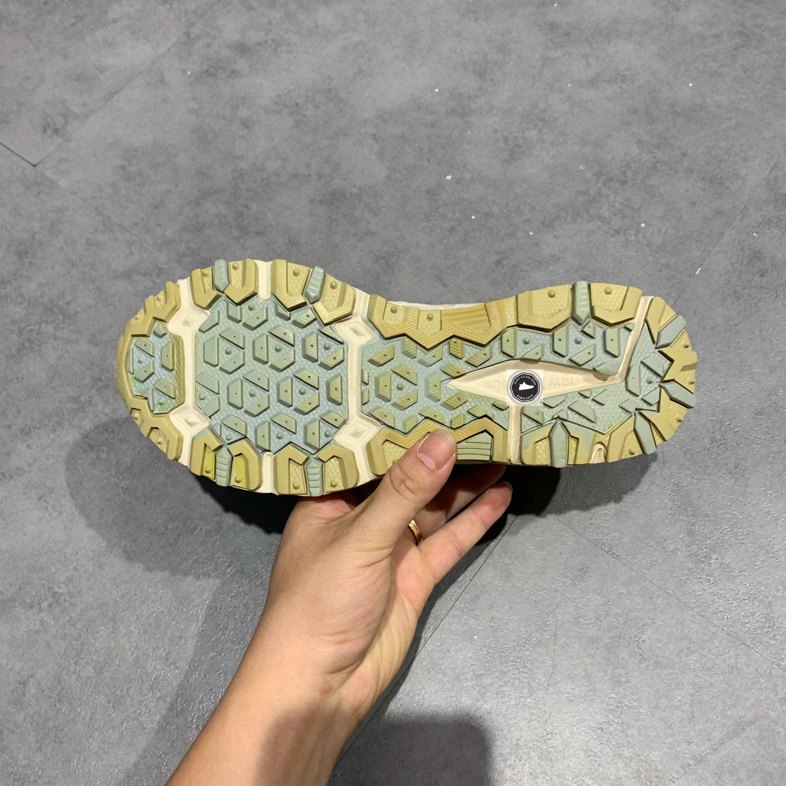 🔥 NEW BALANCE 410 V5 2E WIDE – SIZE 38.5 – PVN23886 – CHÍNH HÃNG