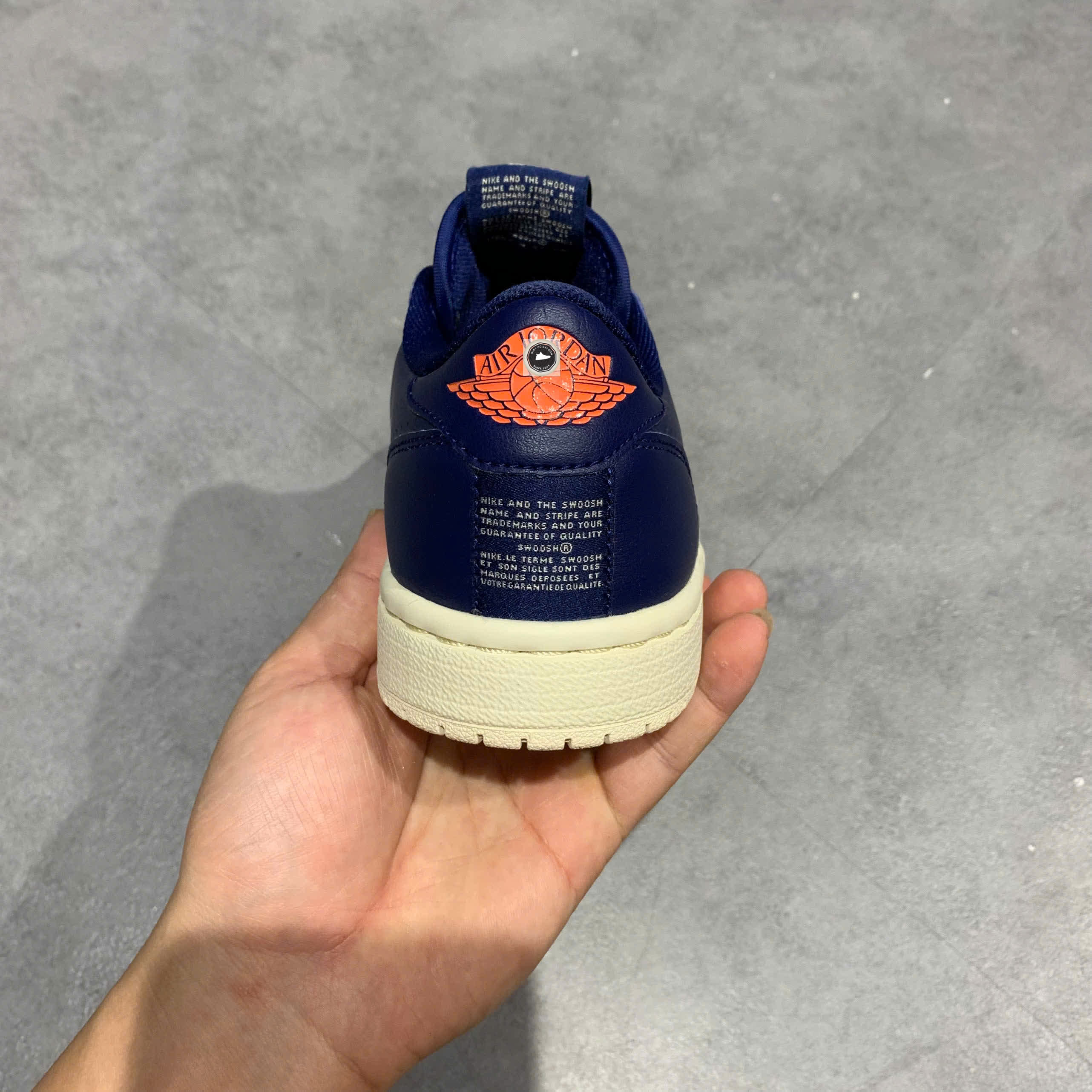 🔥 NIKE AIR JORDAN 1 LOW SLIP BLUE VOID – AV3918-408 – SIZE 38 – PVN24006 – CHÍNH HÃNG