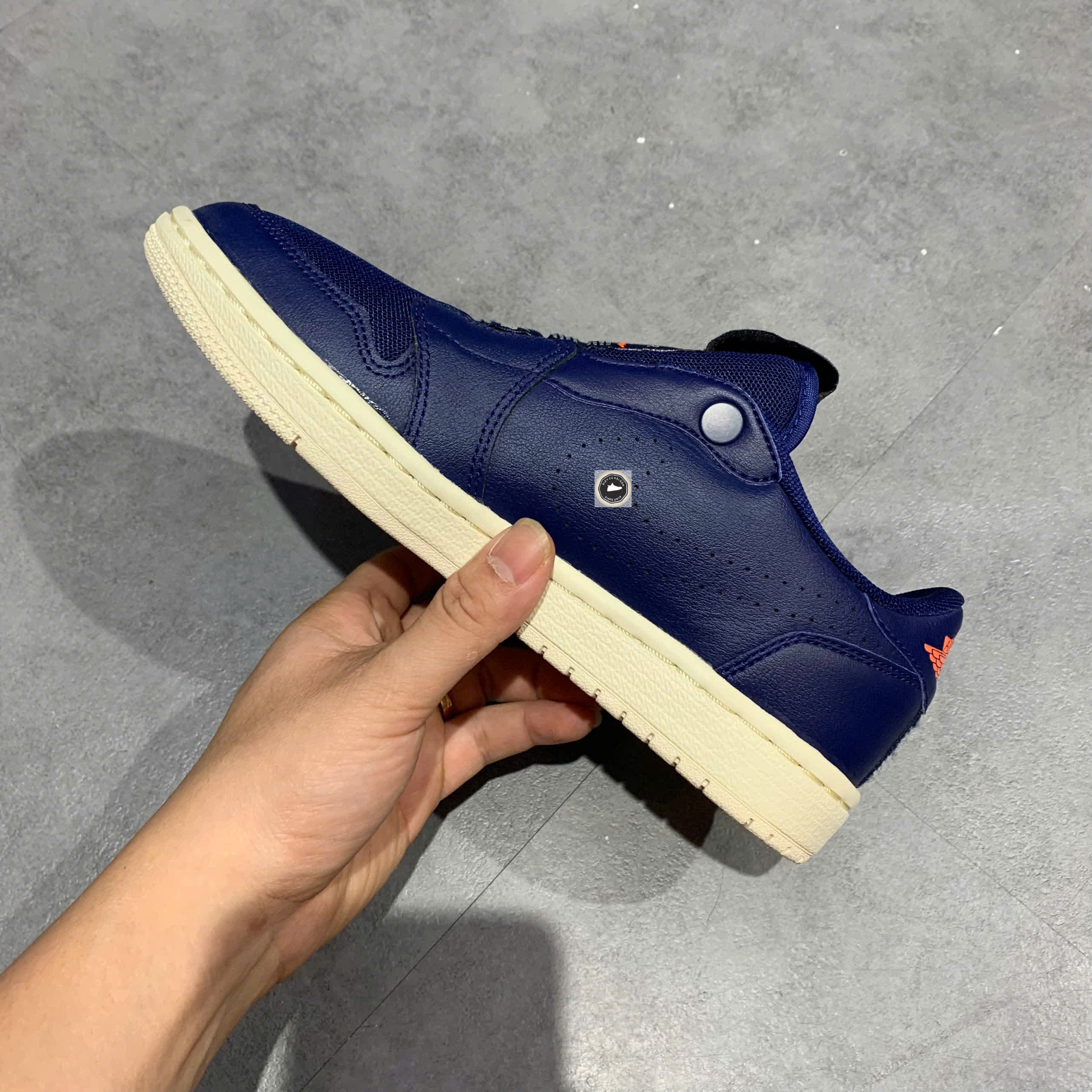 🔥 NIKE AIR JORDAN 1 LOW SLIP BLUE VOID – AV3918-408 – SIZE 38 – PVN24006 – CHÍNH HÃNG