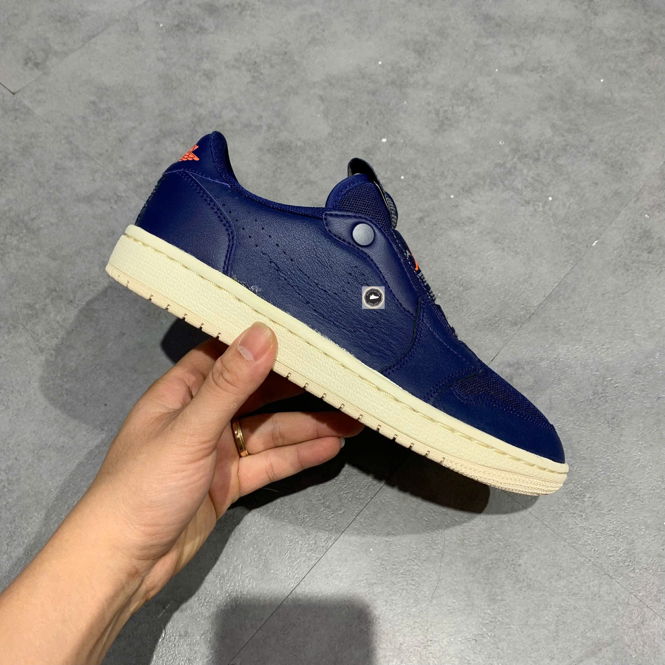 🔥 NIKE AIR JORDAN 1 LOW SLIP BLUE VOID – AV3918-408 – SIZE 38 – PVN24006 – CHÍNH HÃNG