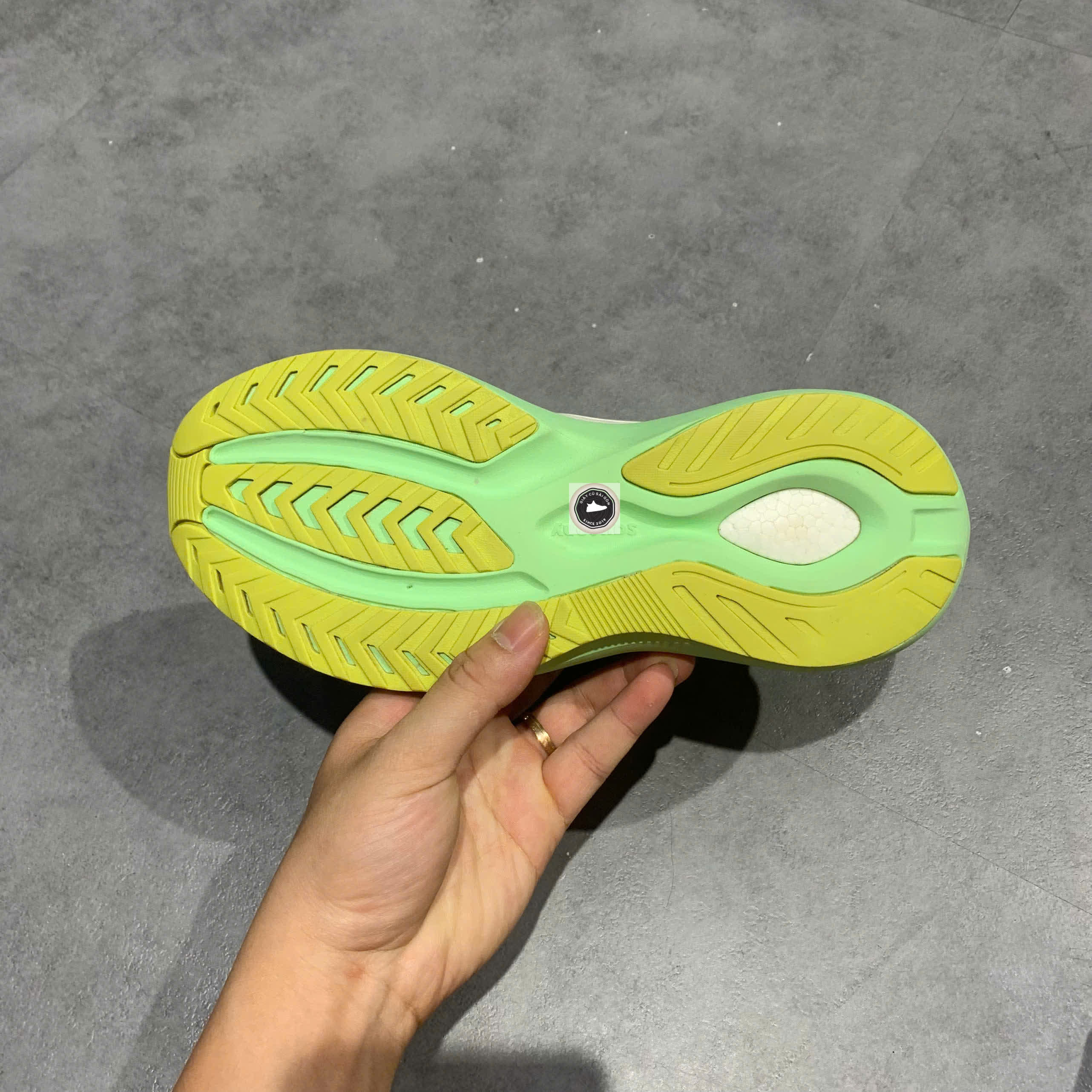 🔥 Saucony Phoenix Inferno 3 ‘Beige Green’ – SIZE 38.5 – PVN23865 – CHÍNH HÃNG