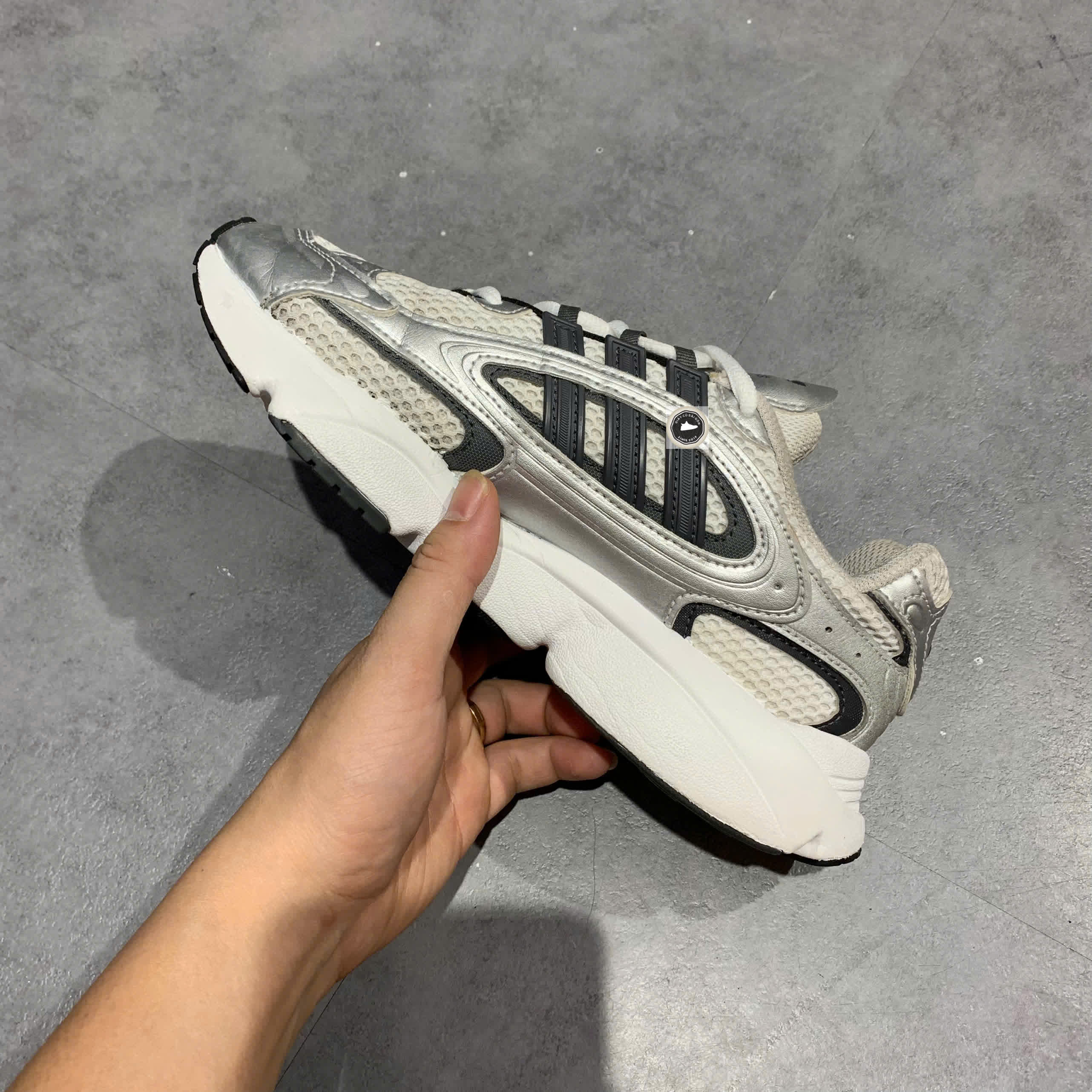🔥 ADIDAS OZMILLEN SILVER BLACK – IH0370 – SIZE 38 ⅔ – PVN23303 – CHÍNH HÃNG